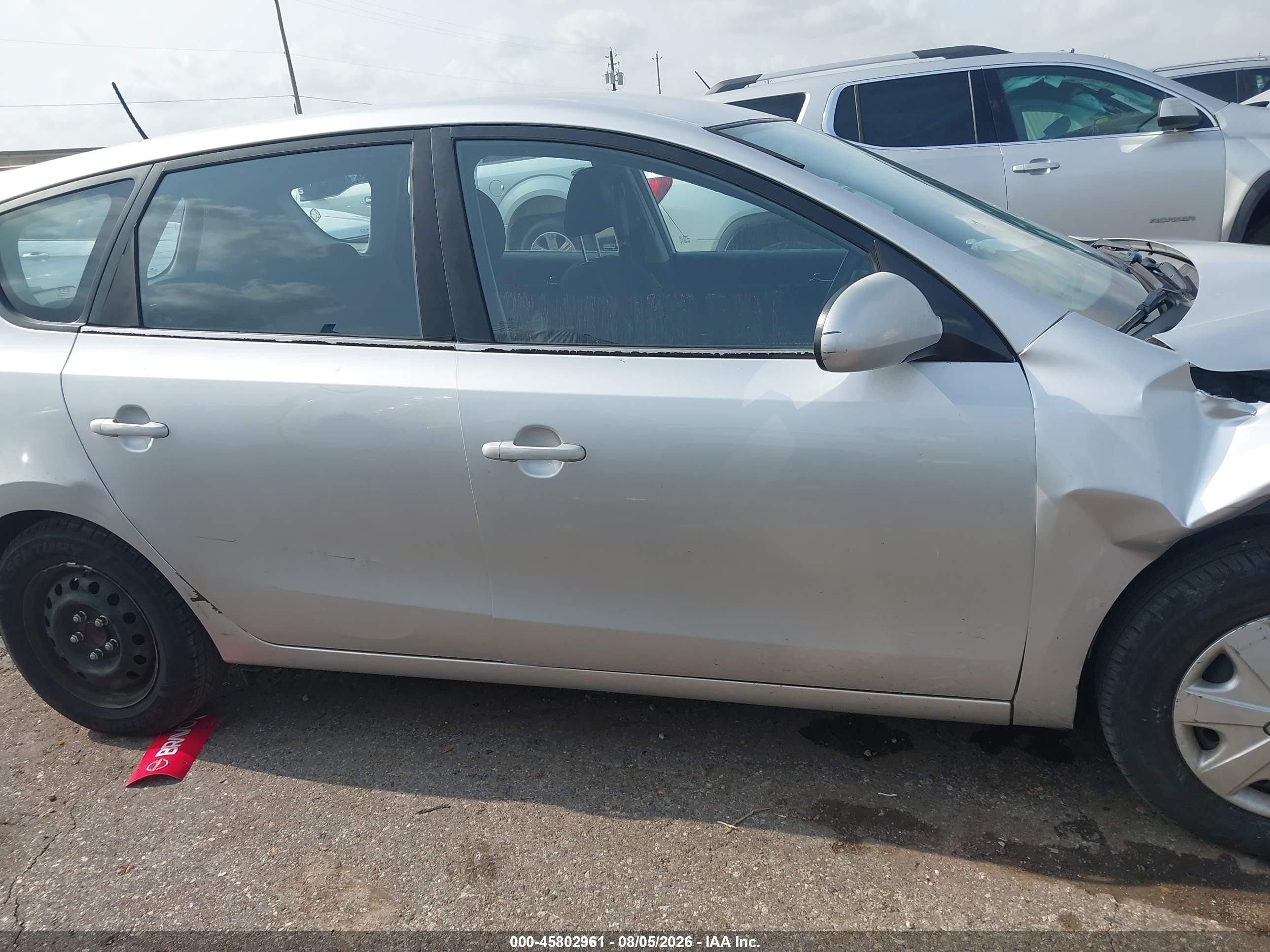 2010 Hyundai Elantra Touring Gls Silver vin: KMHDC8AE5AU071590