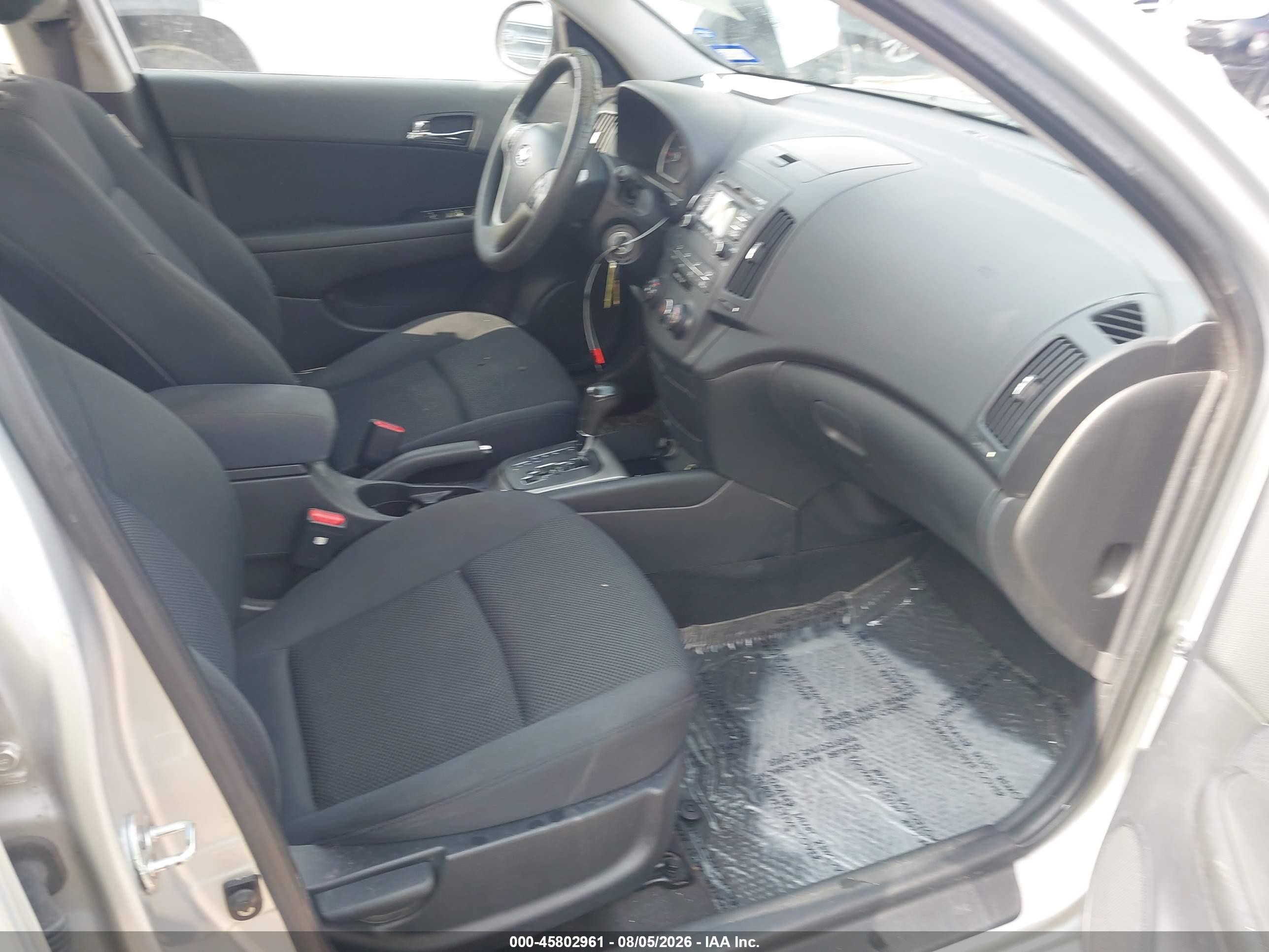 2010 Hyundai Elantra Touring Gls Silver vin: KMHDC8AE5AU071590
