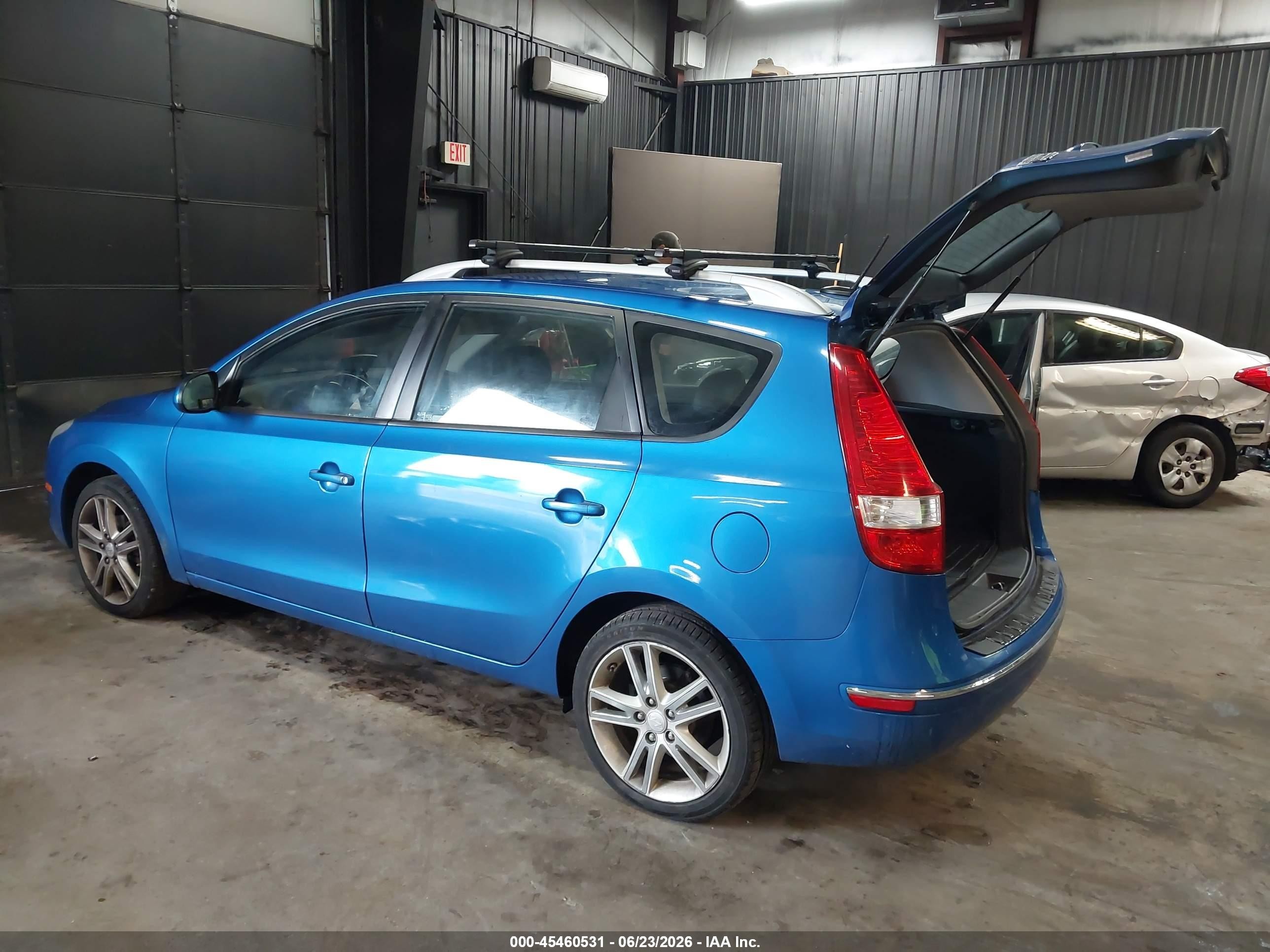 2011 Hyundai Elantra Touring Se Blue vin: KMHDC8AE5BU097219