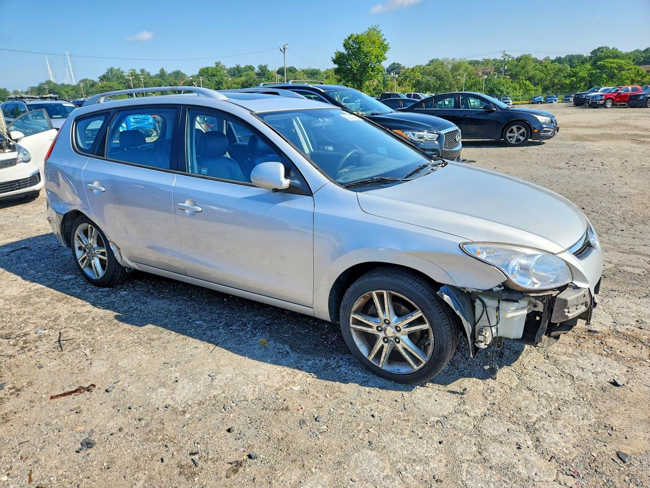 2011 Hyundai Elantra Touring Se Silver vin: KMHDC8AE5BU099617