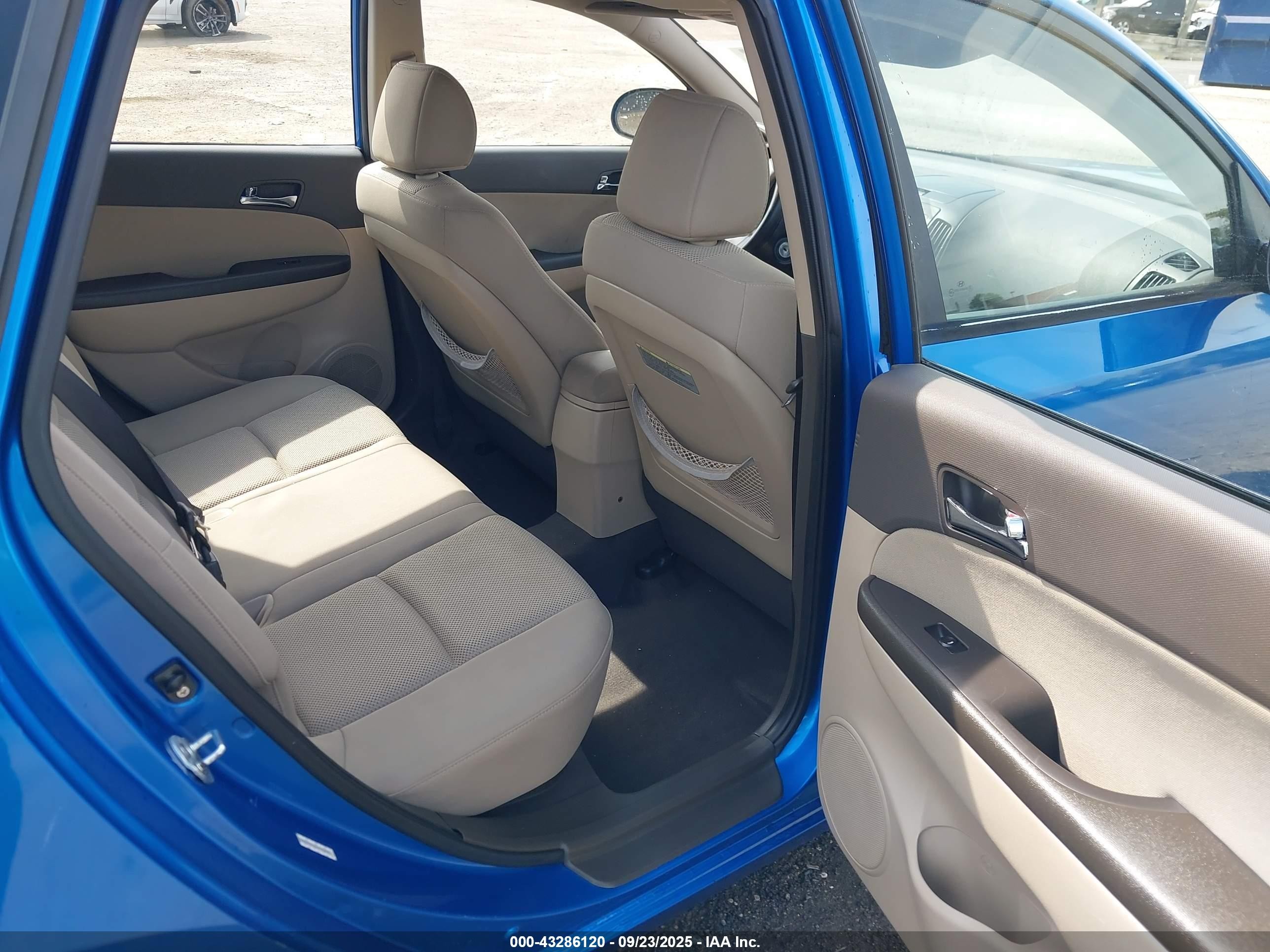 2012 Hyundai Elantra Touring Gls Blue vin: KMHDC8AE5CU134660