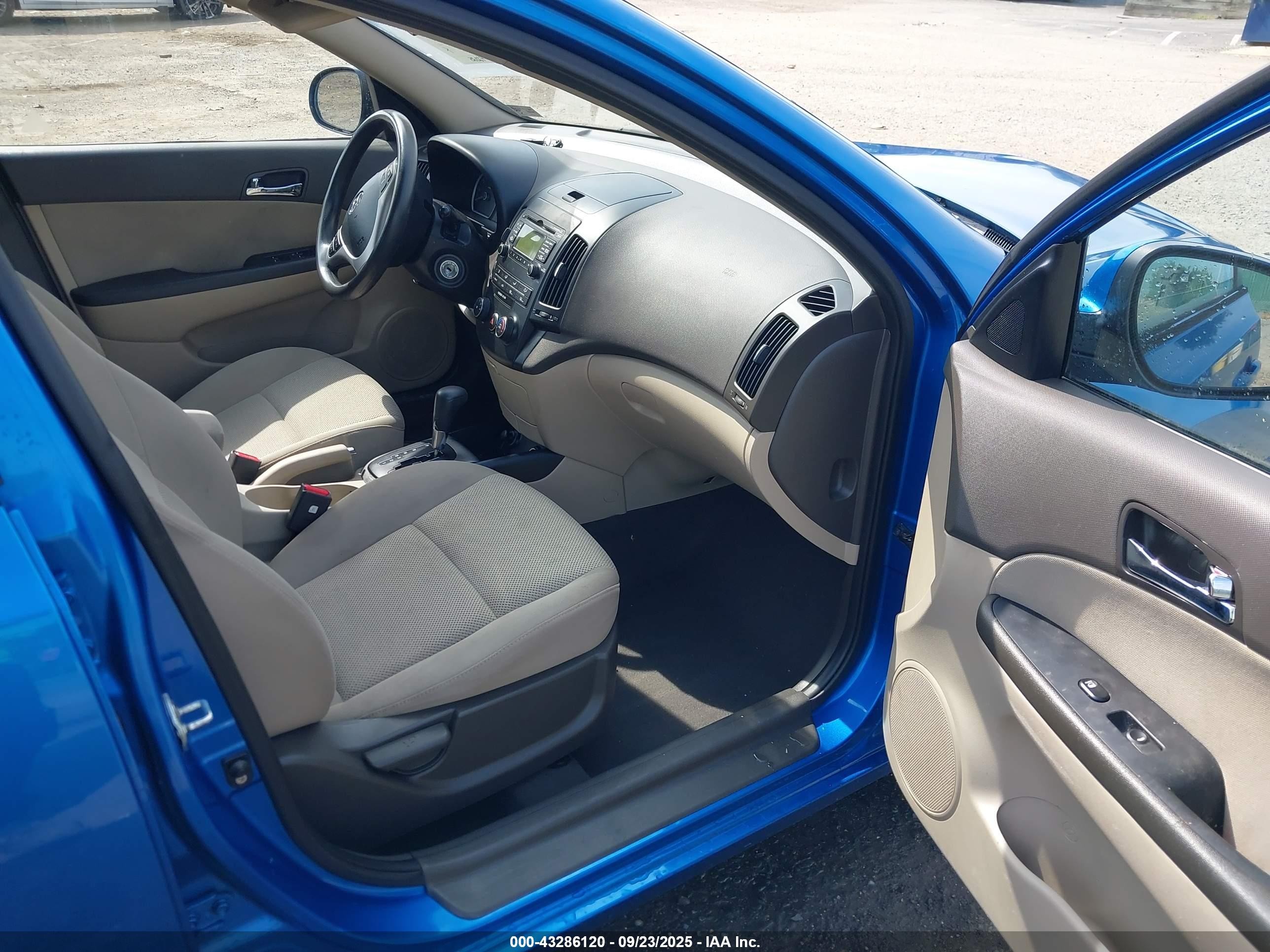 2012 Hyundai Elantra Touring Gls Blue vin: KMHDC8AE5CU134660