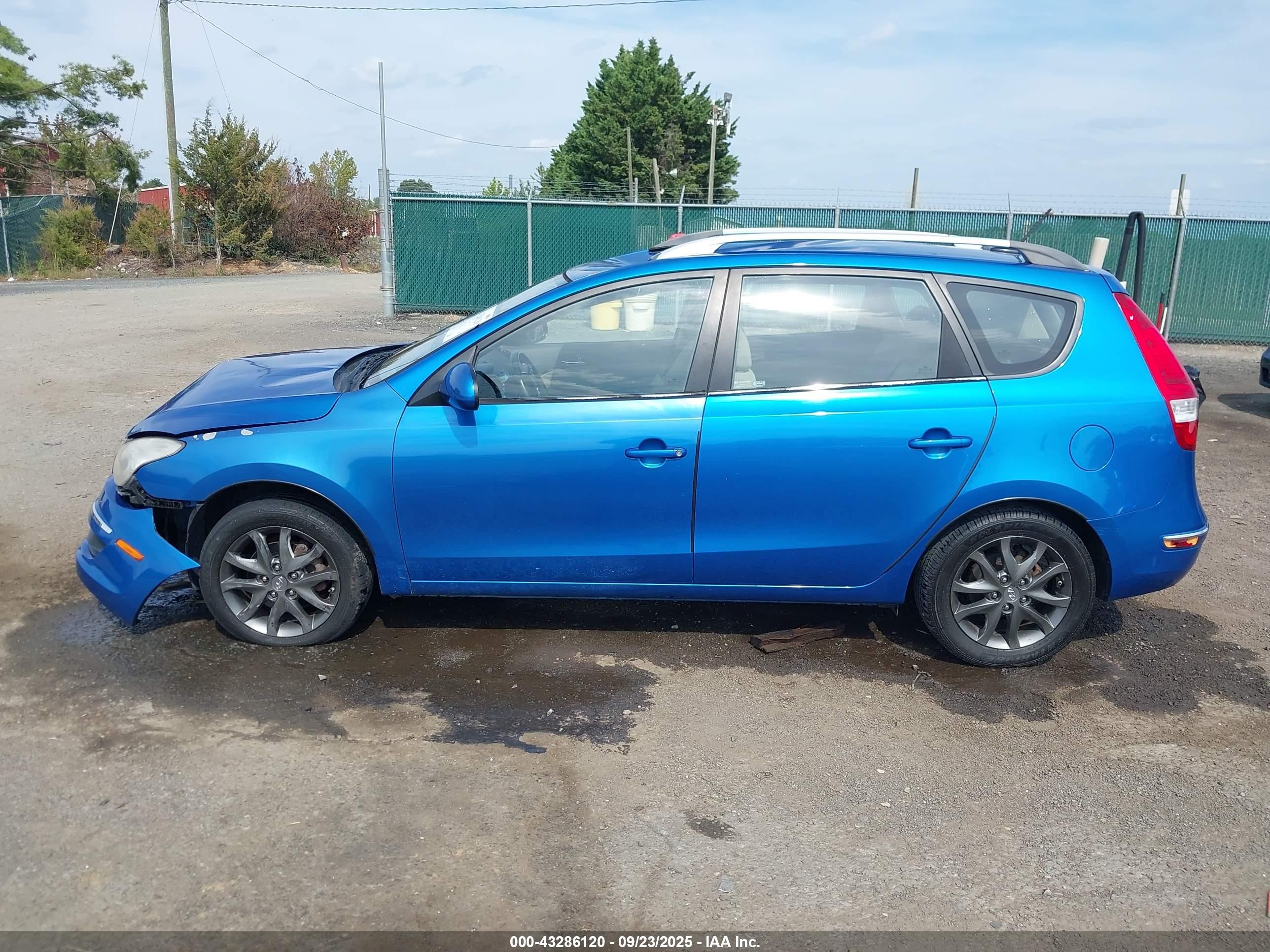 2012 Hyundai Elantra Touring Gls Blue vin: KMHDC8AE5CU134660