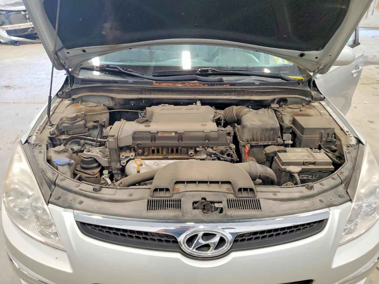 2011 Hyundai Elantra Touring Se Silver vin: KMHDC8AE6BU096547