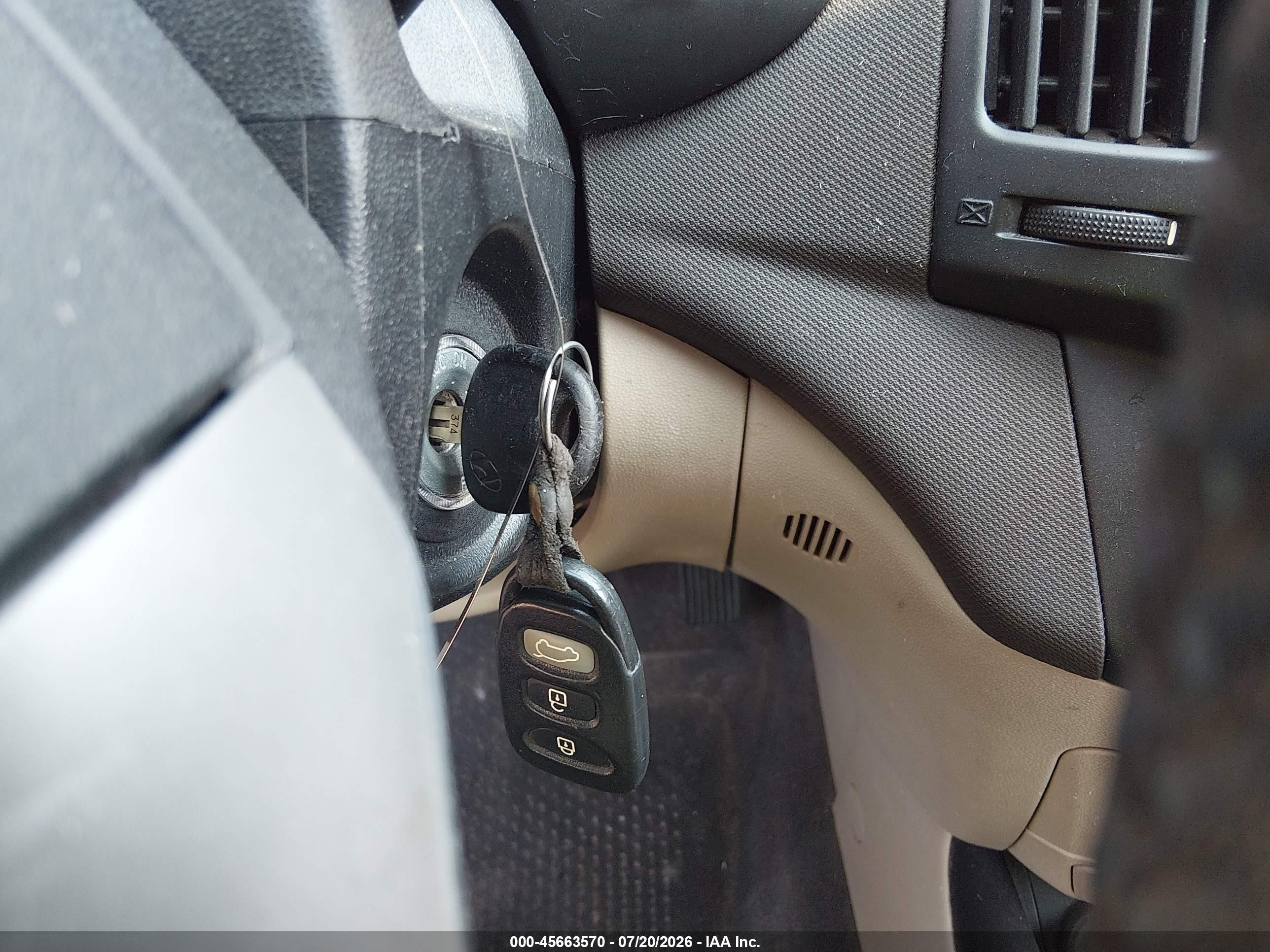 2011 Hyundai Elantra Touring Se Красный vin: KMHDC8AE6BU102086