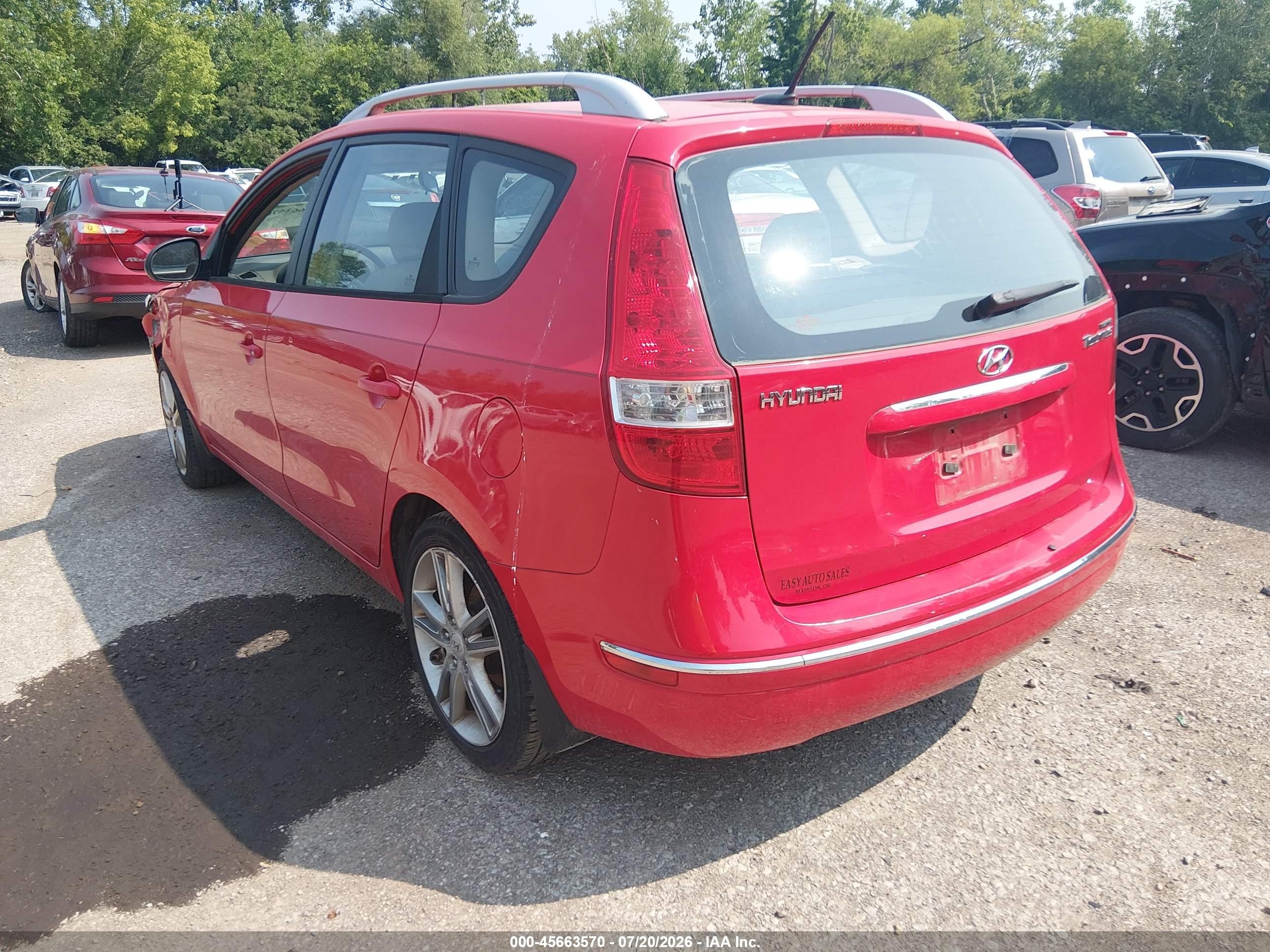 2011 Hyundai Elantra Touring Se Красный vin: KMHDC8AE6BU102086