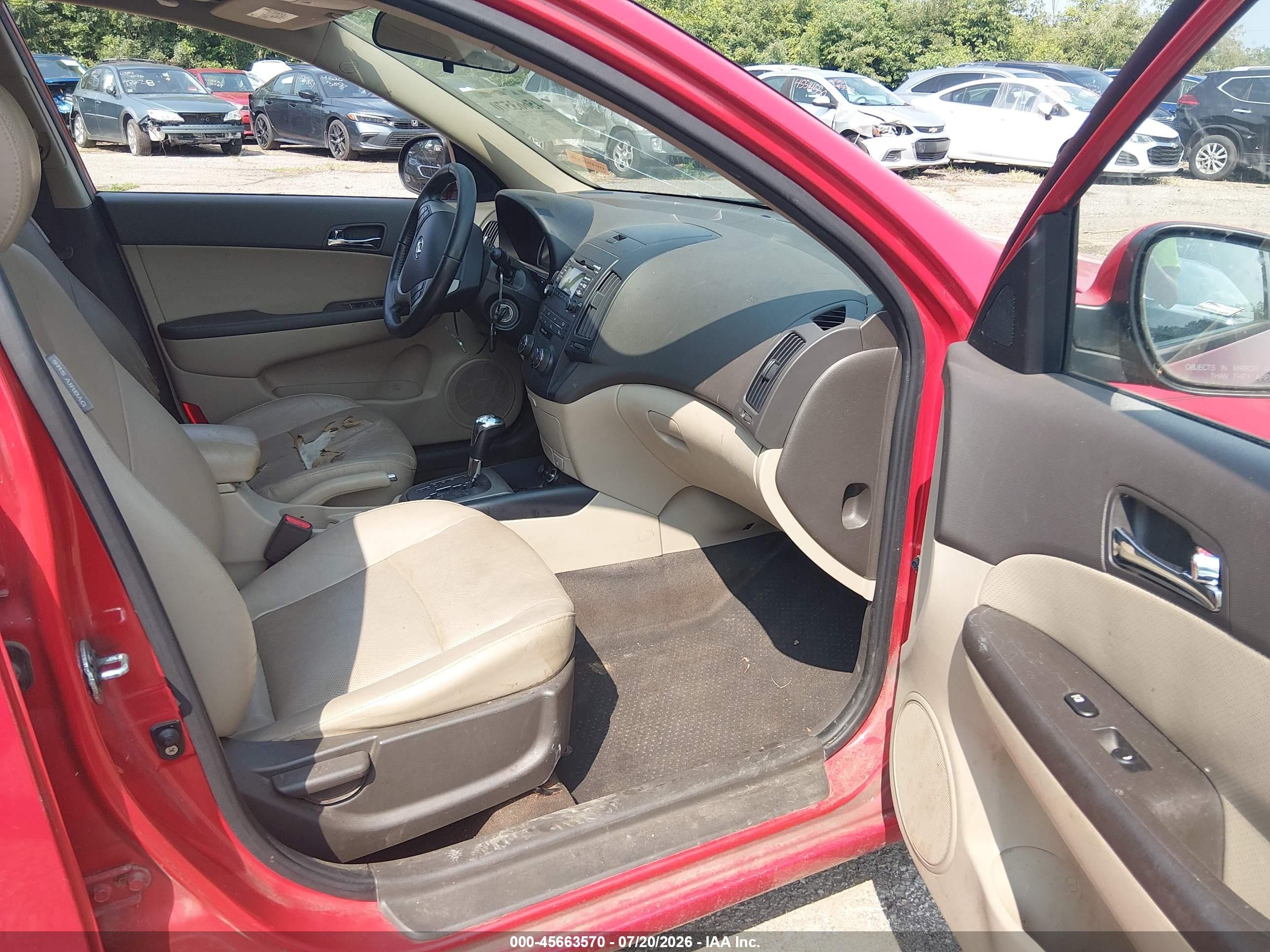 2011 Hyundai Elantra Touring Se Красный vin: KMHDC8AE6BU102086