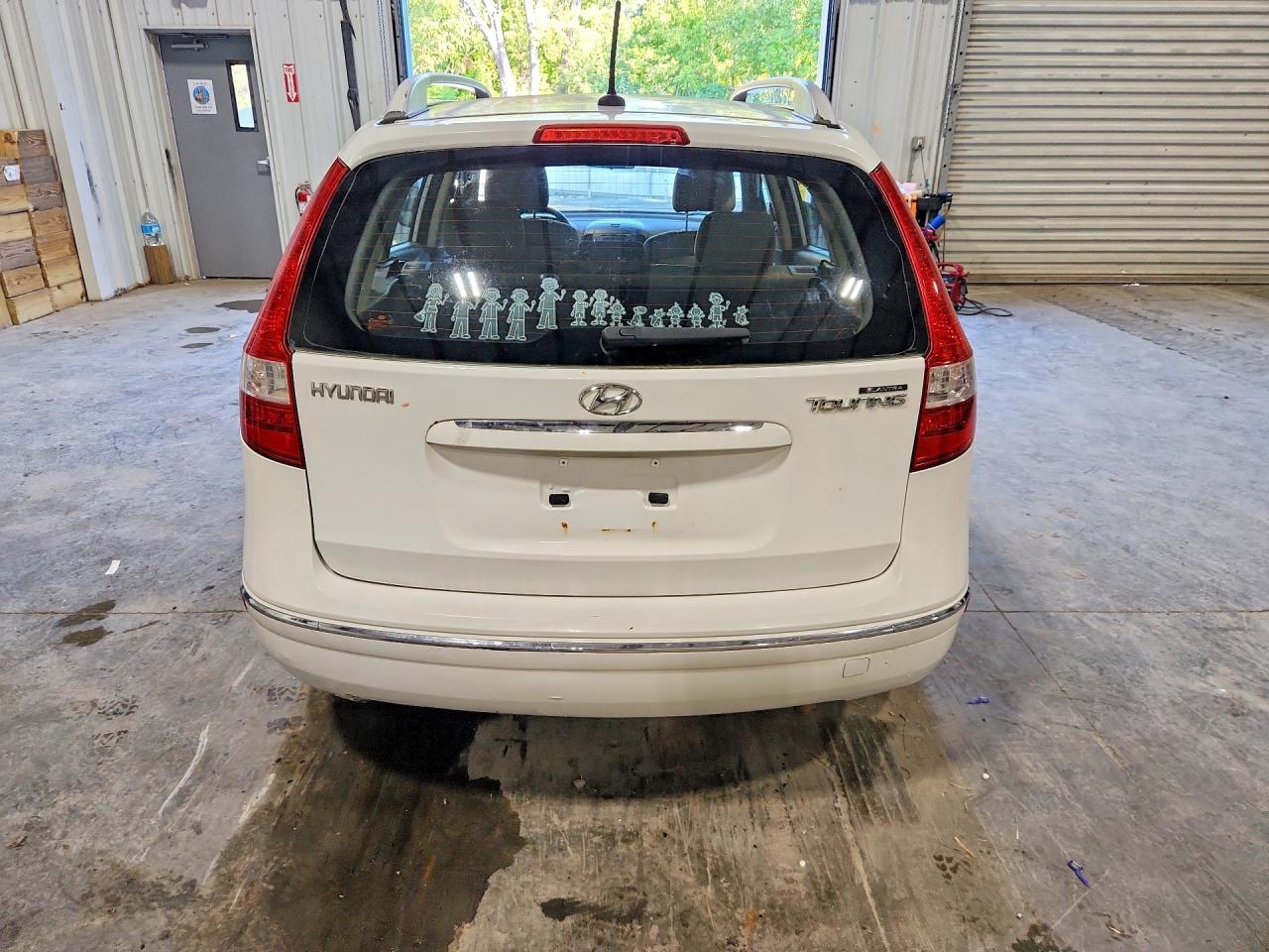 2011 Hyundai Elantra Touring Gls White vin: KMHDC8AE6BU113444