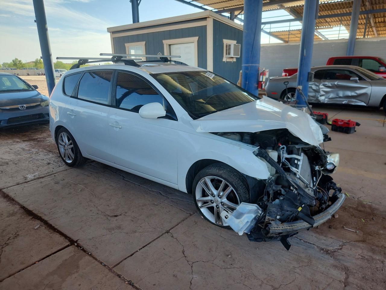 2012 Hyundai Elantra Touring Se White vin: KMHDC8AE6CU128236