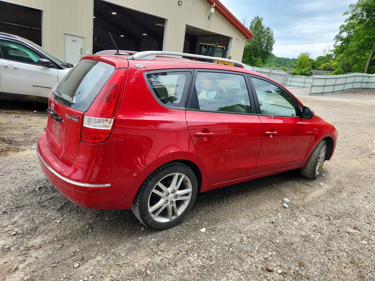 2012 Hyundai Elantra Touring Se Red vin: KMHDC8AE6CU158367