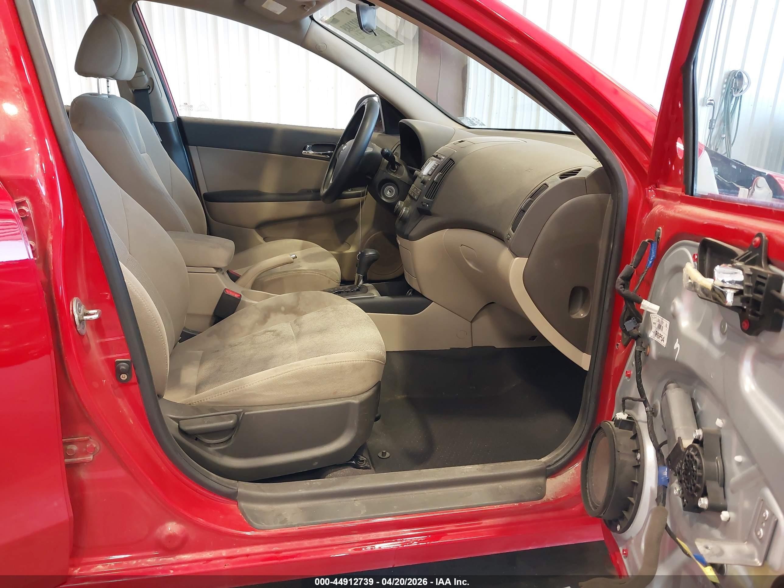 2010 Hyundai Elantra Touring Gls Red vin: KMHDC8AE7AU066083
