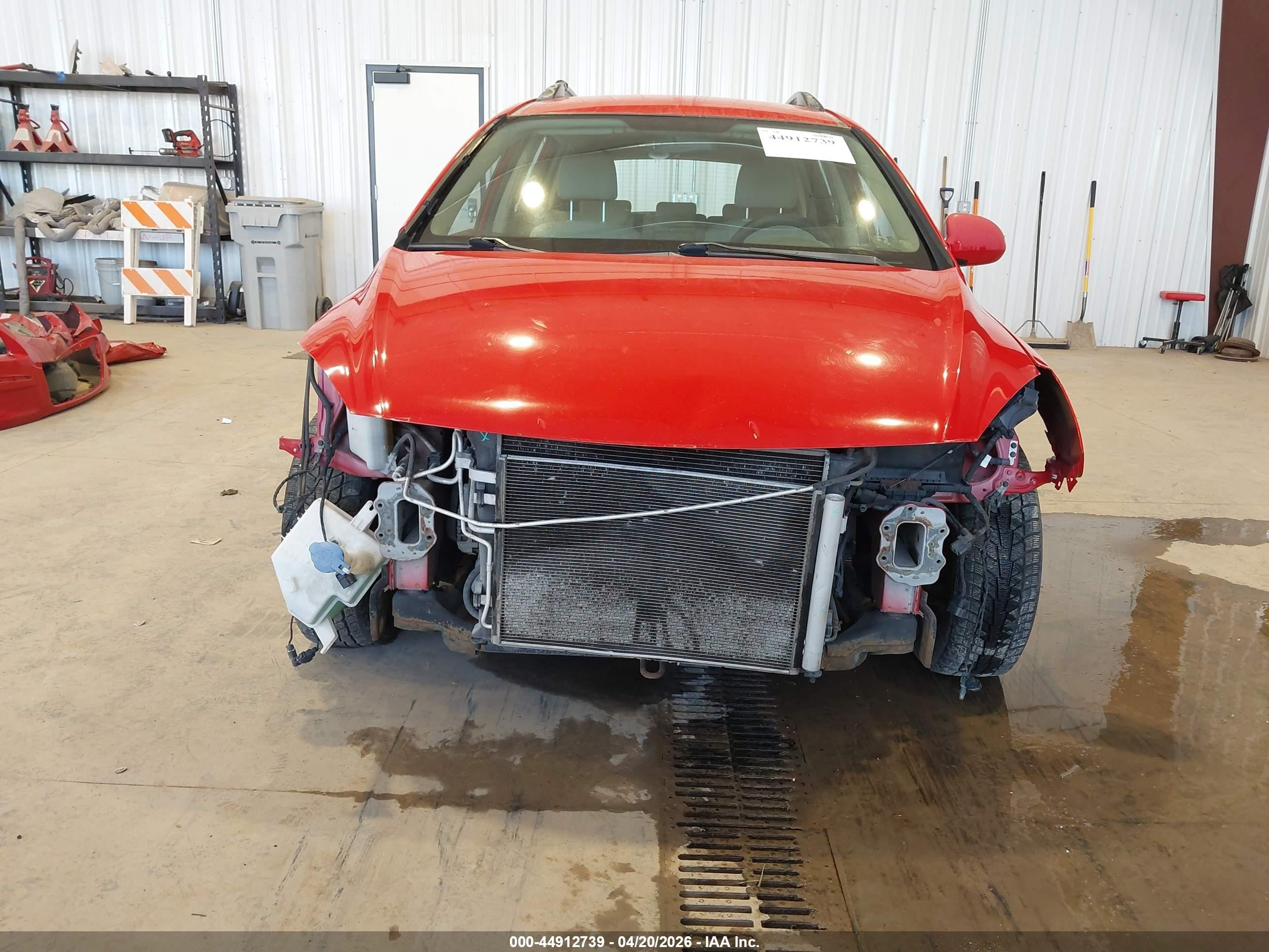 2010 Hyundai Elantra Touring Gls Red vin: KMHDC8AE7AU066083