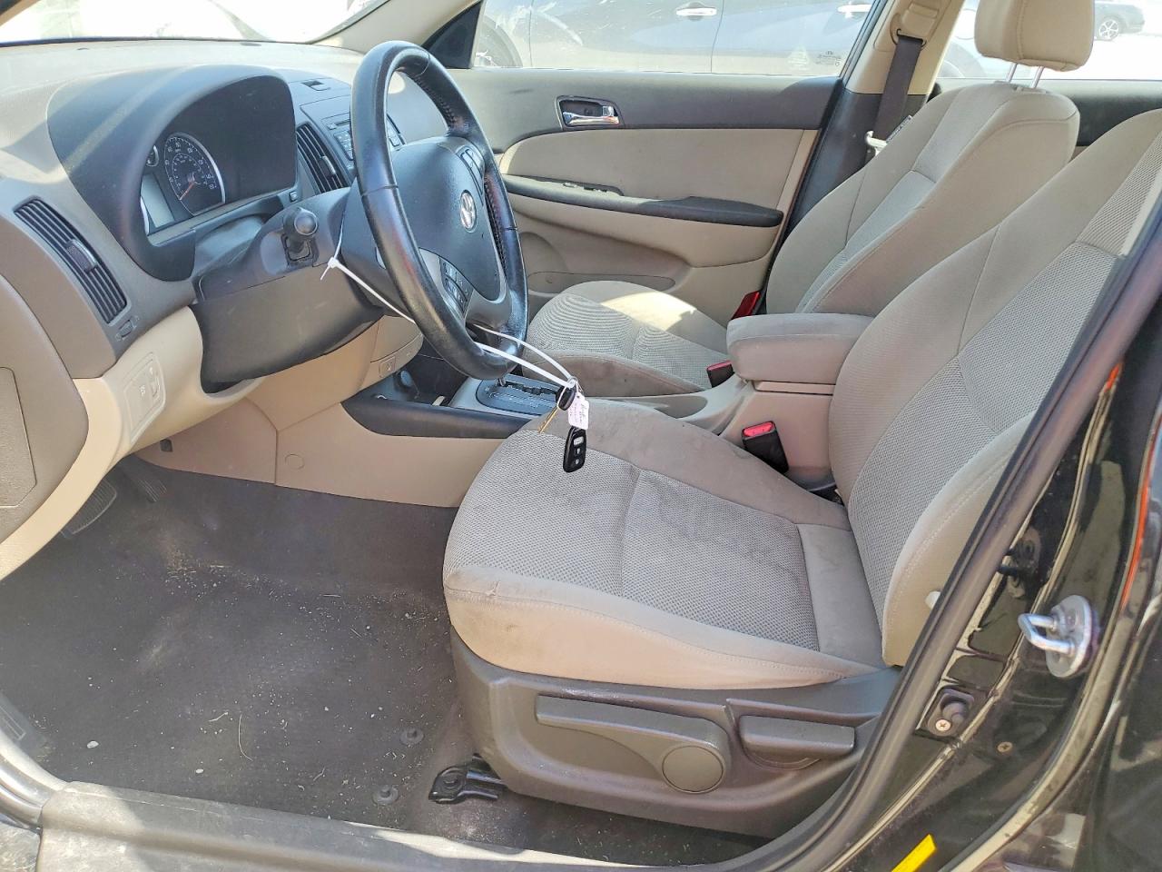 2010 Hyundai Elantra Touring Se Black vin: KMHDC8AE7AU072563
