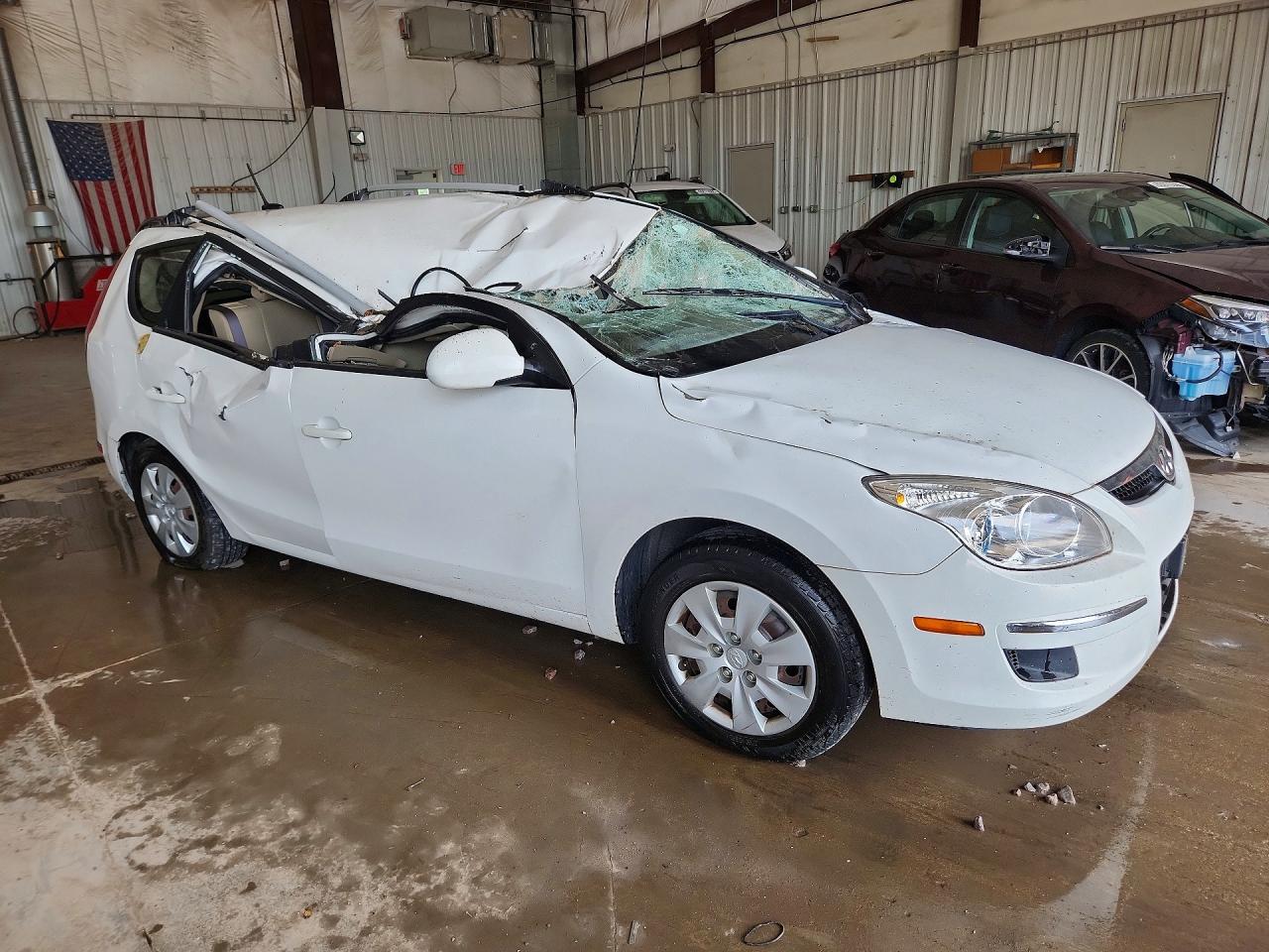 2011 Hyundai Elantra Touring Gls White vin: KMHDC8AE7BU088635