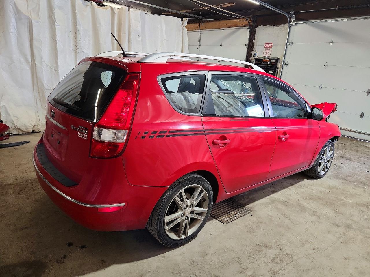 2011 Hyundai Elantra Touring Se Red vin: KMHDC8AE7BU096816