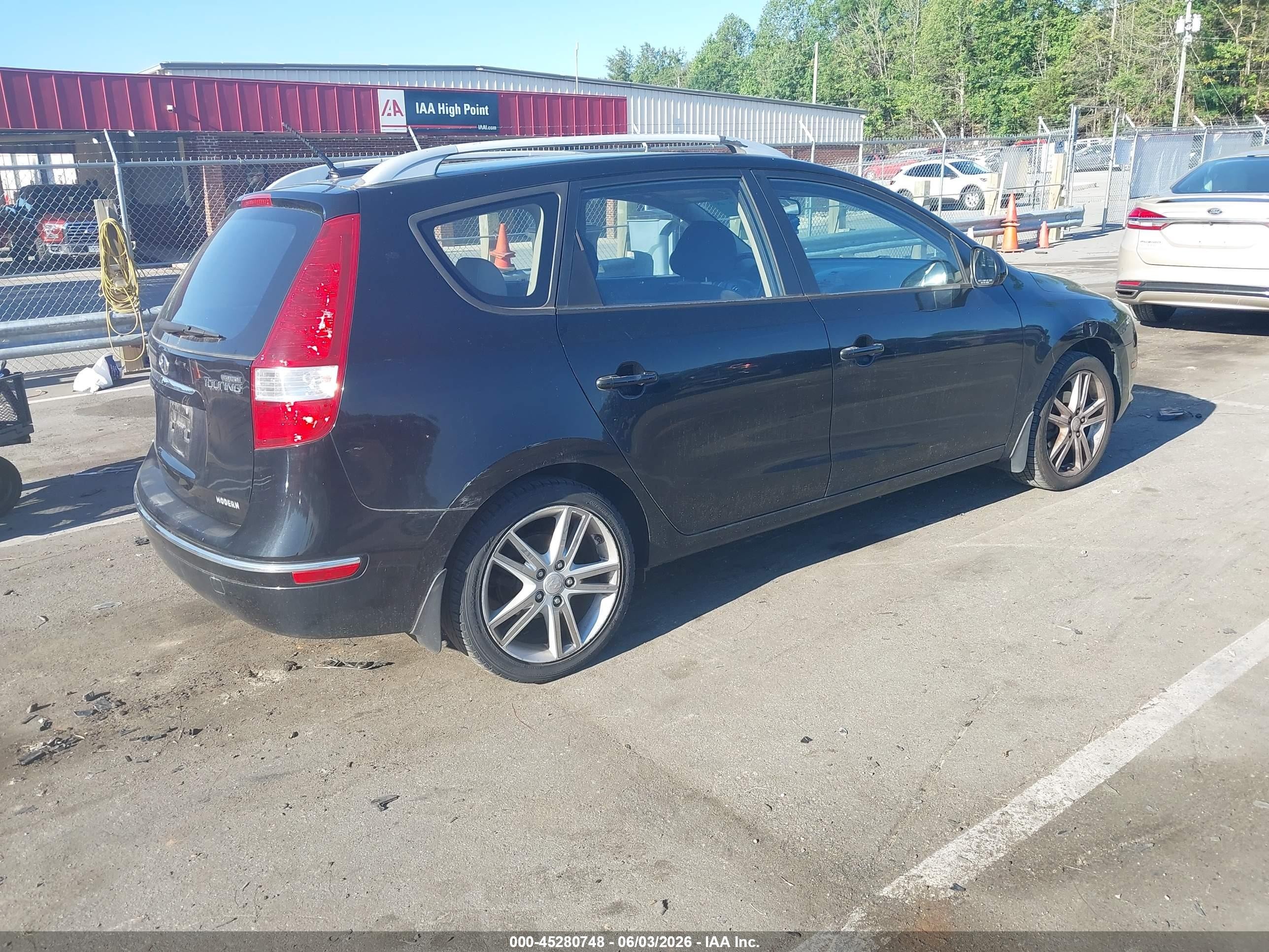 2011 Hyundai Elantra Touring Se Black vin: KMHDC8AE7BU120063