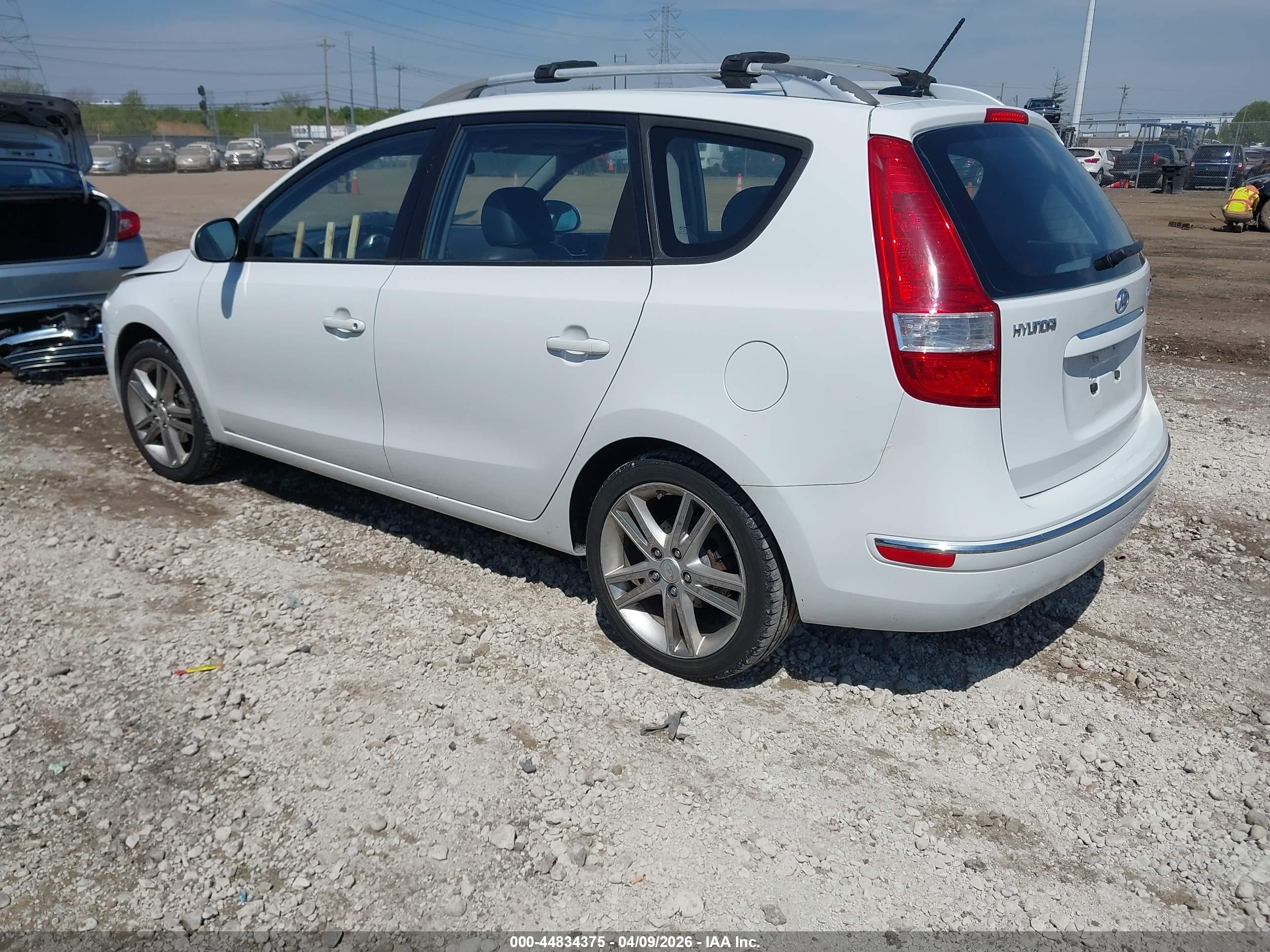 2012 Hyundai Elantra Touring Se Белый vin: KMHDC8AE7CU127127