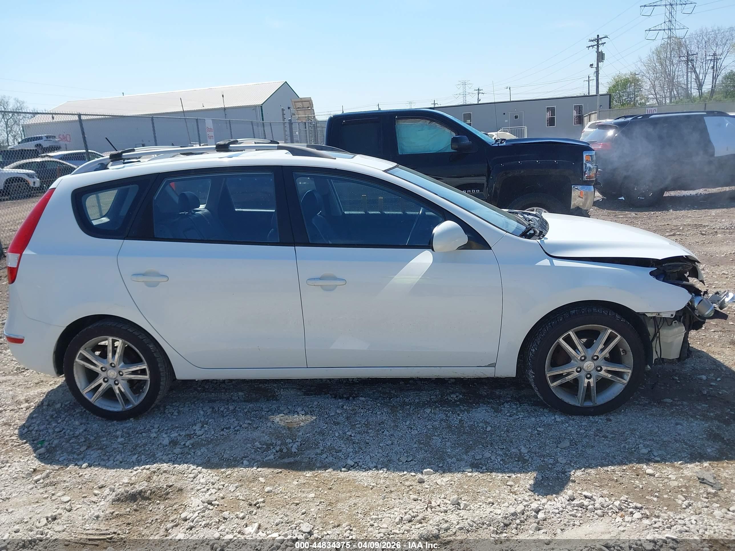 2012 Hyundai Elantra Touring Se Белый vin: KMHDC8AE7CU127127