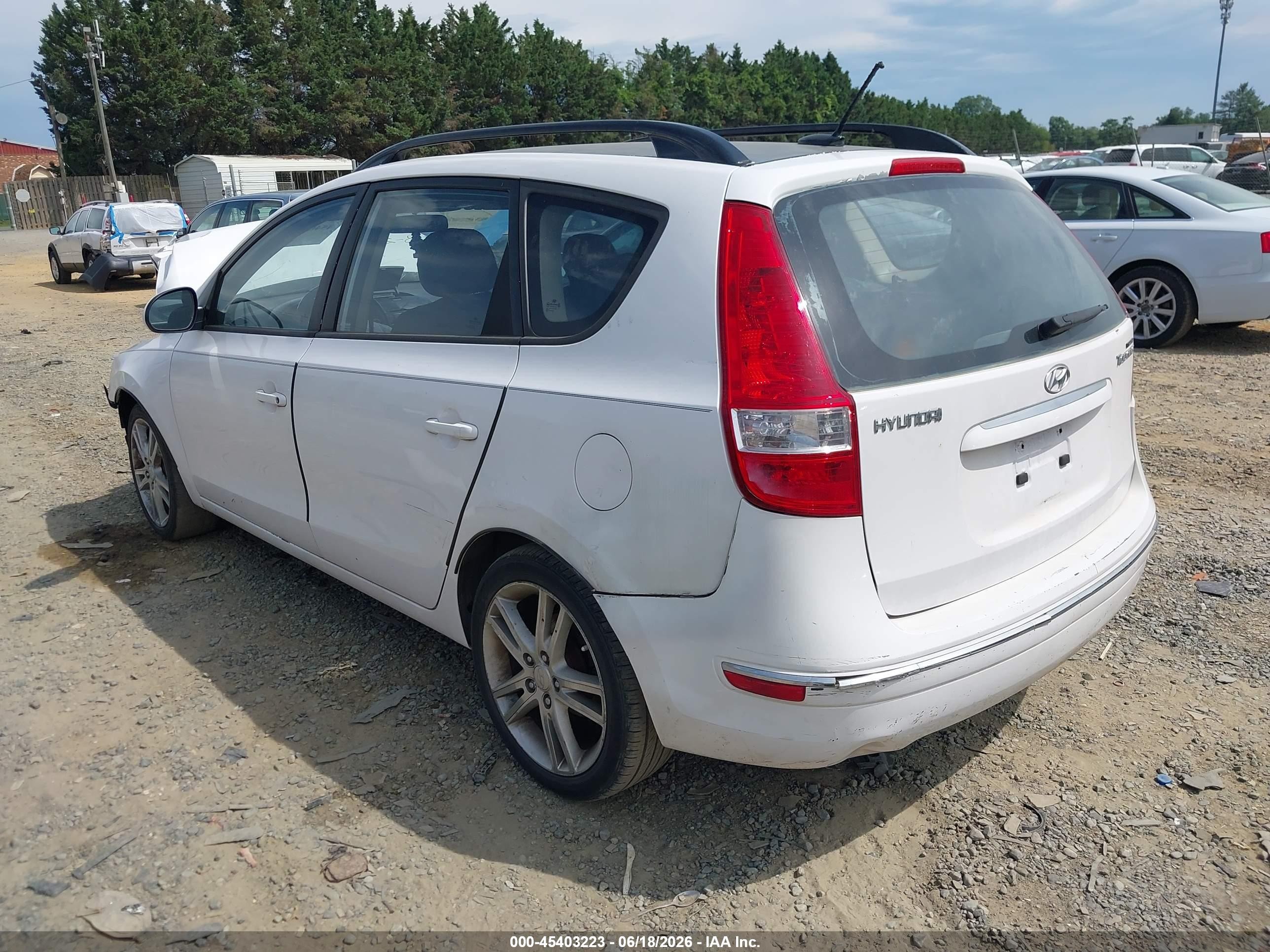 2012 Hyundai Elantra Touring Se White vin: KMHDC8AE7CU154781