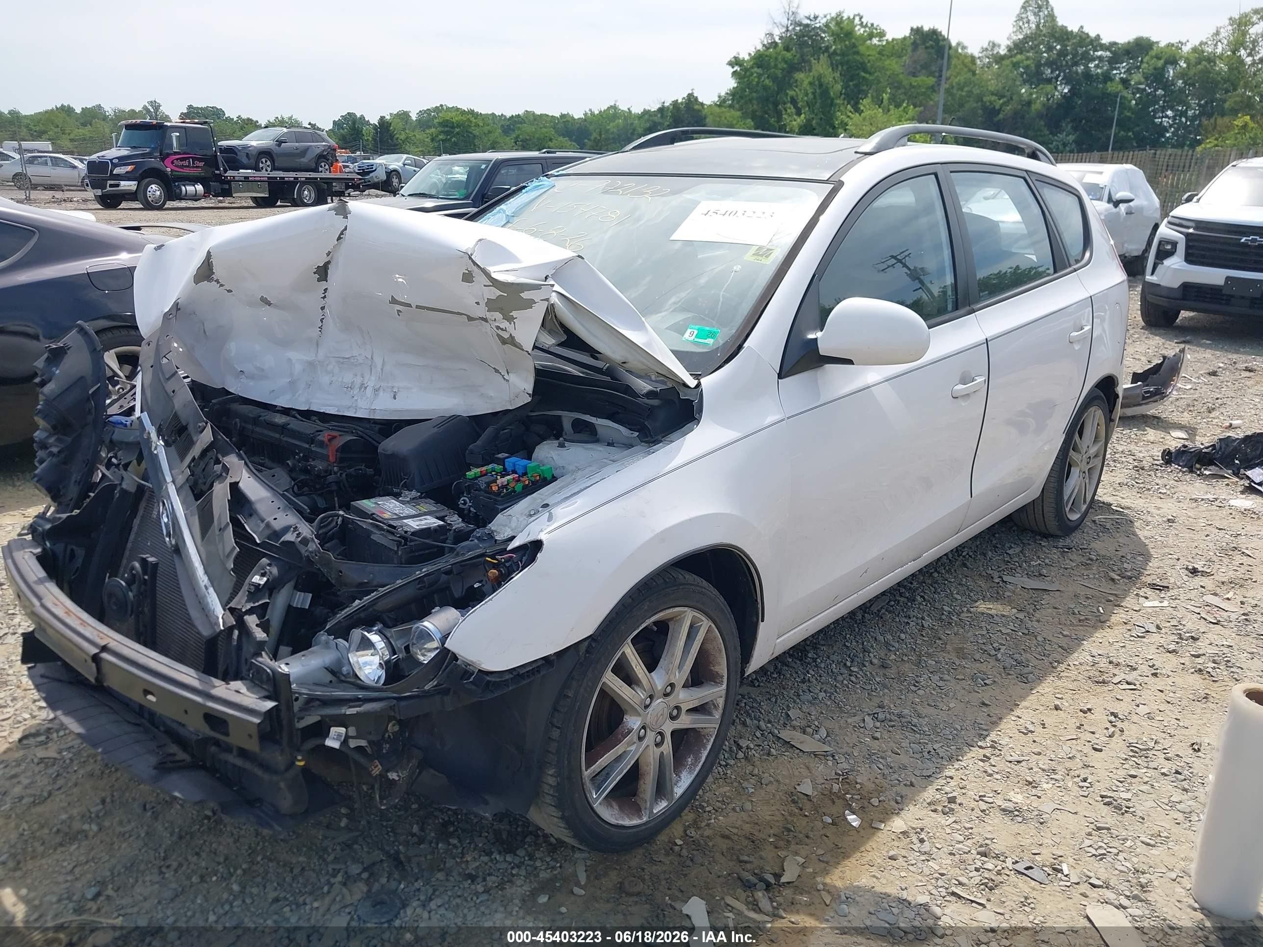 2012 Hyundai Elantra Touring Se White vin: KMHDC8AE7CU154781