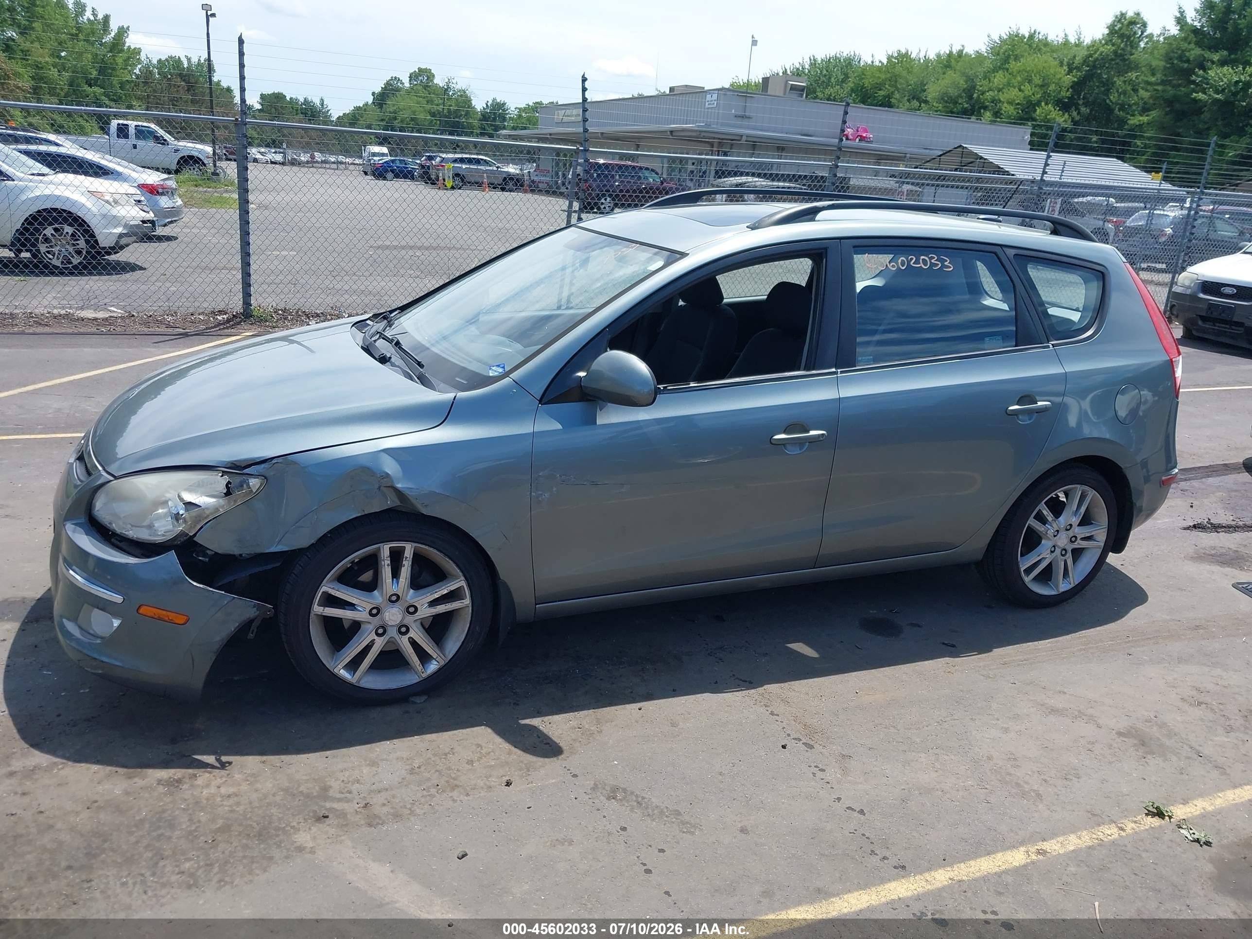 2010 Hyundai Elantra Touring Se Silver vin: KMHDC8AE8AU056601