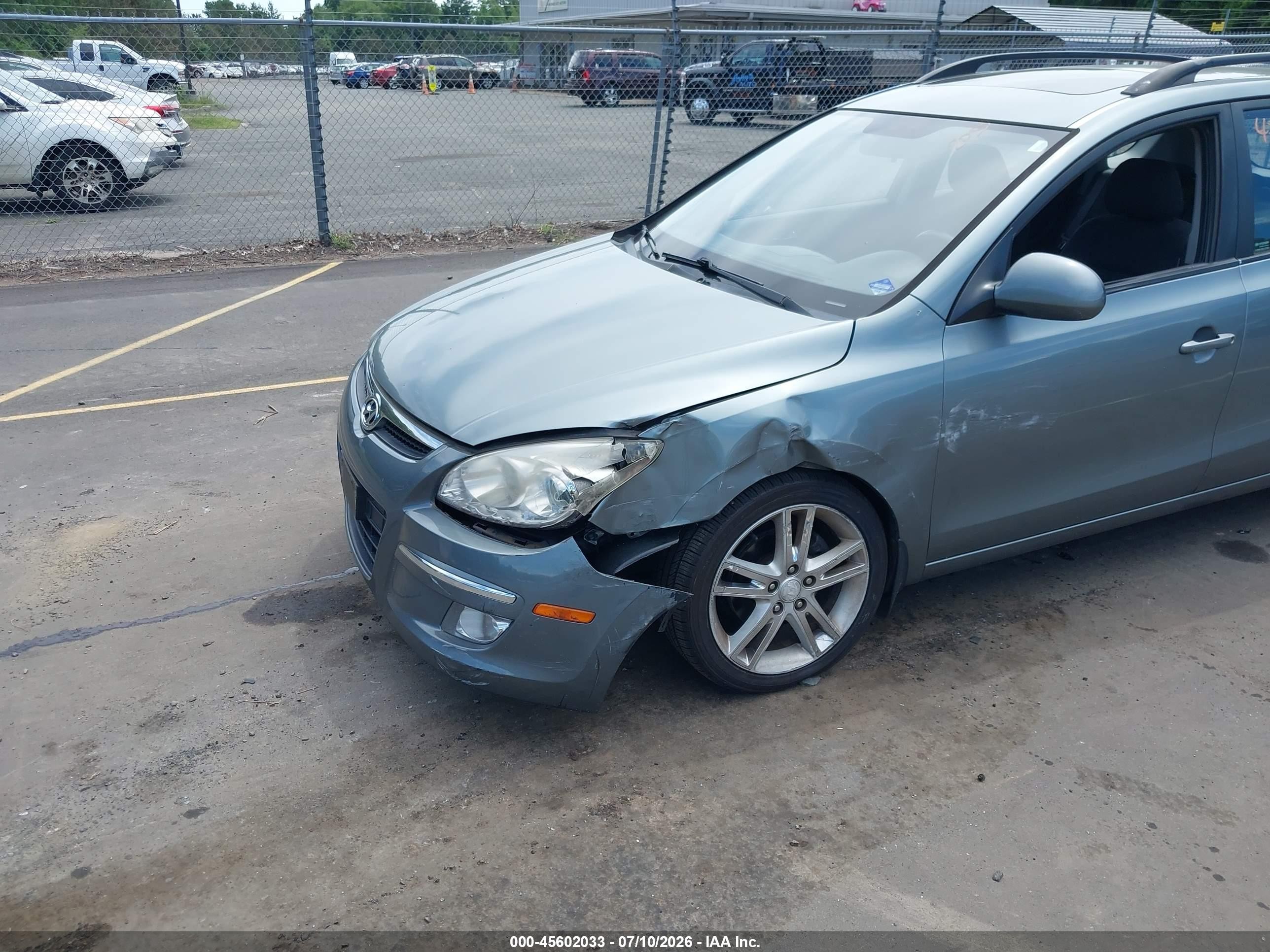 2010 Hyundai Elantra Touring Se Silver vin: KMHDC8AE8AU056601