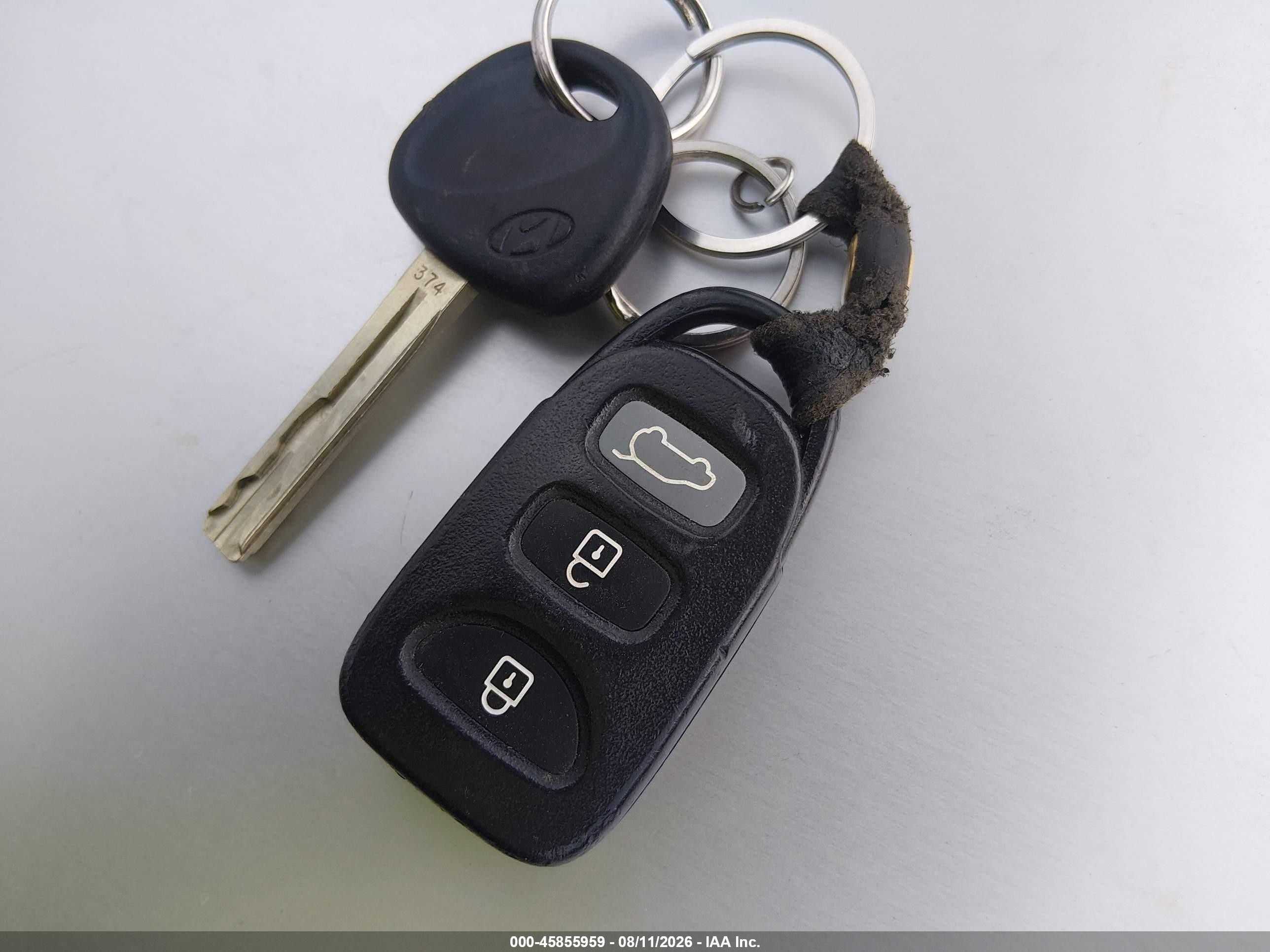 2010 Hyundai Elantra Touring Gls Silver vin: KMHDC8AE8AU064407