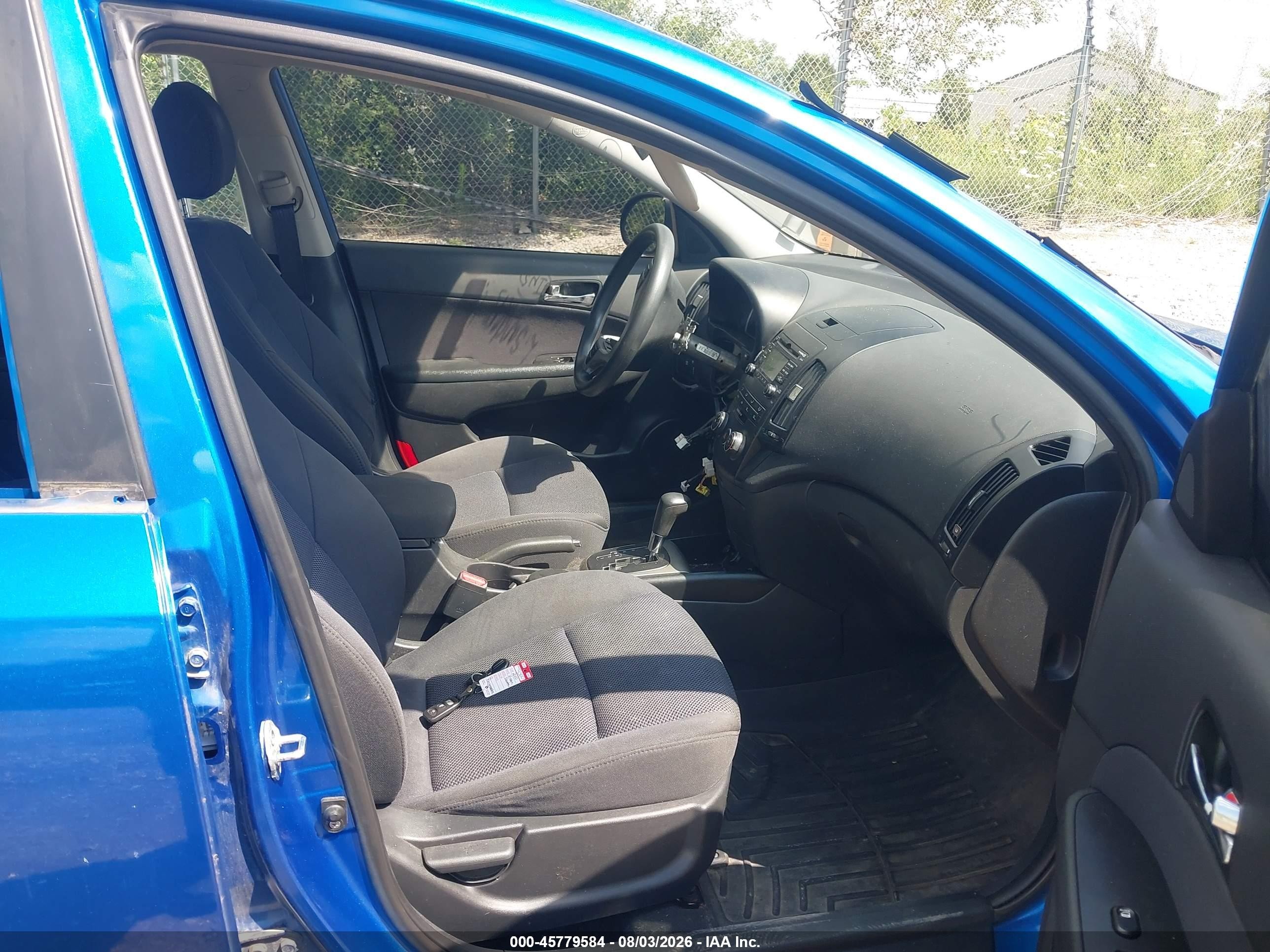 2010 Hyundai Elantra Touring Gls Blue vin: KMHDC8AE8AU075911