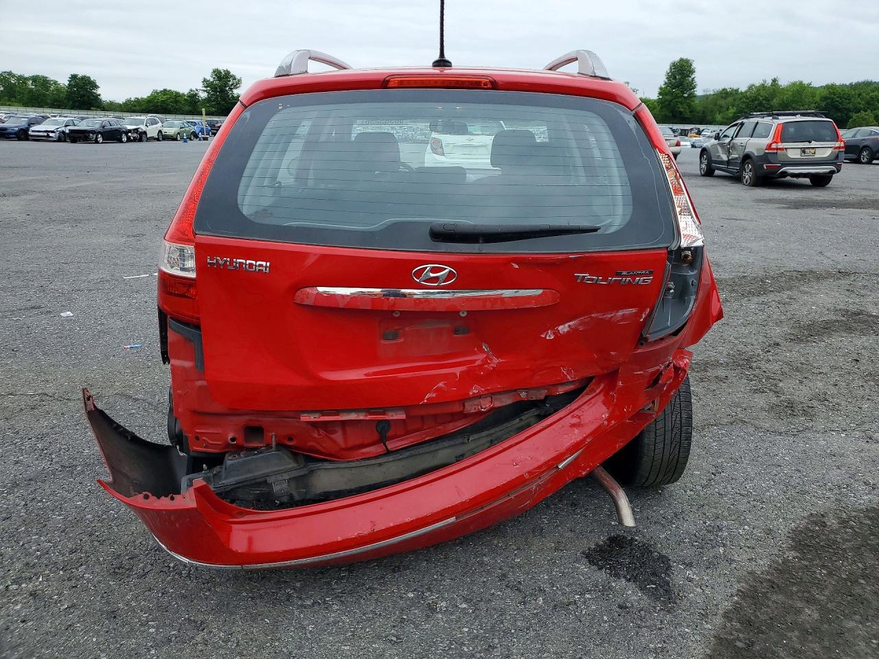 2011 Hyundai Elantra Touring Gls Red vin: KMHDC8AE8BU101182