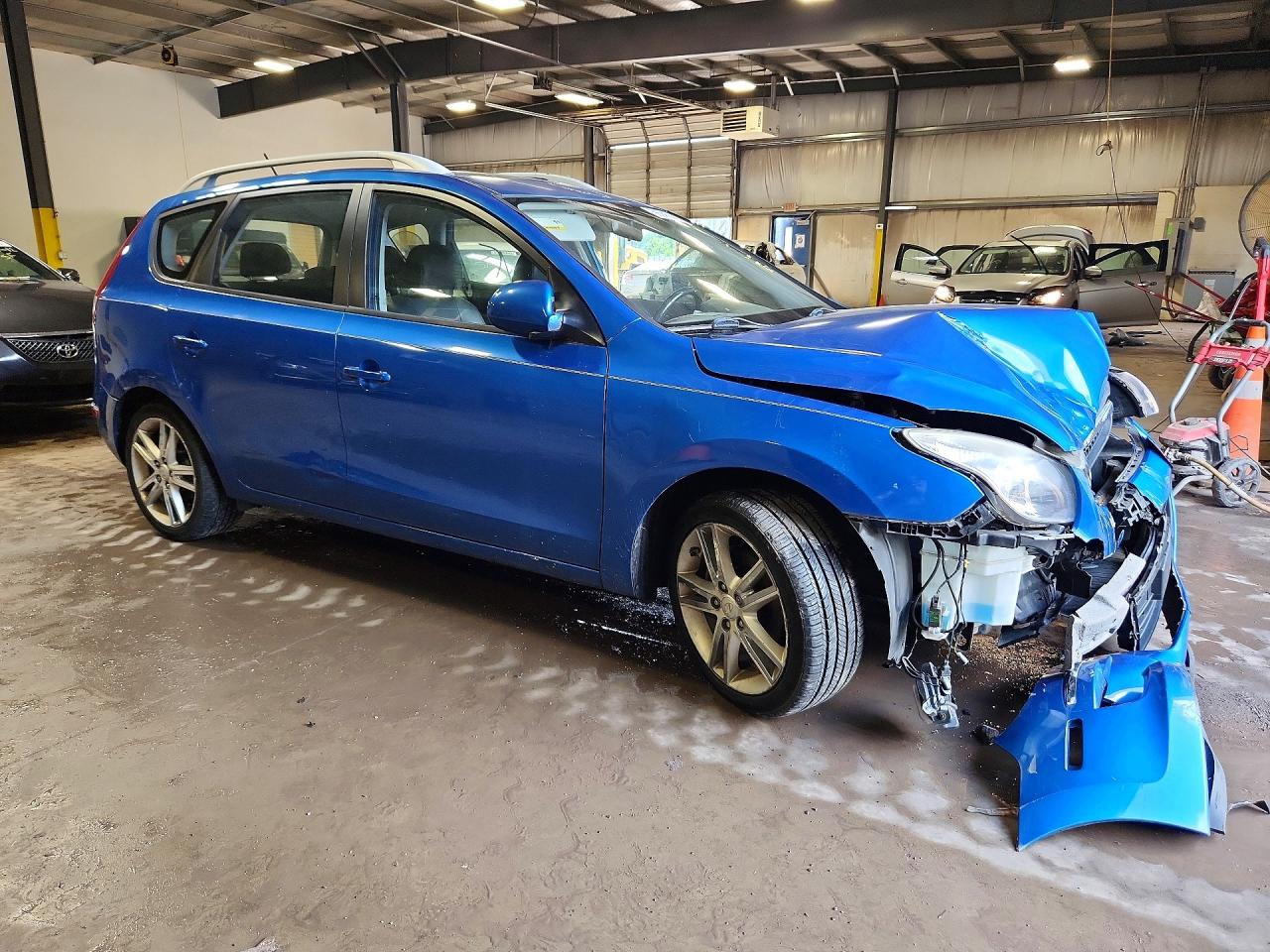 2011 Hyundai Elantra Touring Se Blue vin: KMHDC8AE8BU113820