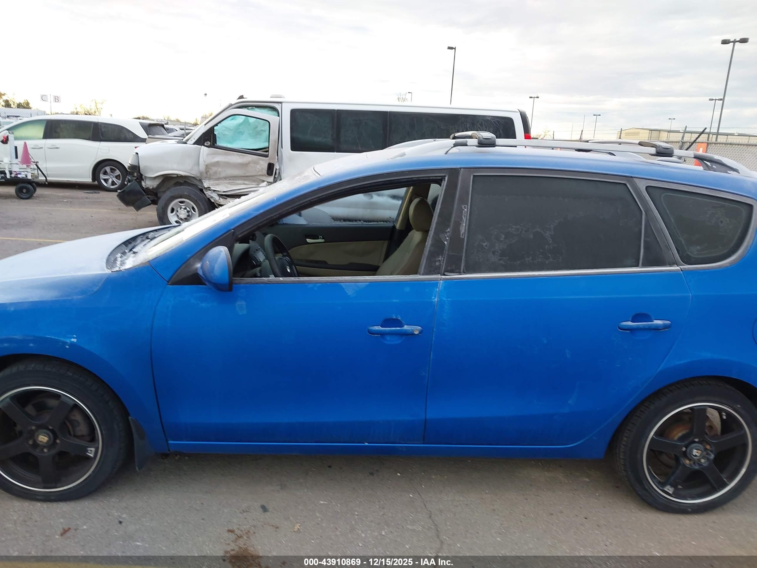 2011 Hyundai Elantra Touring Se Blue vin: KMHDC8AE9BU120193