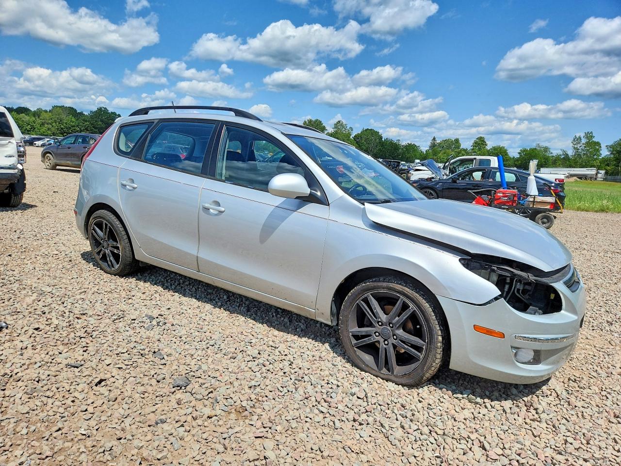 2010 Hyundai Elantra Touring Se Серебряный vin: KMHDC8AEXAU074663