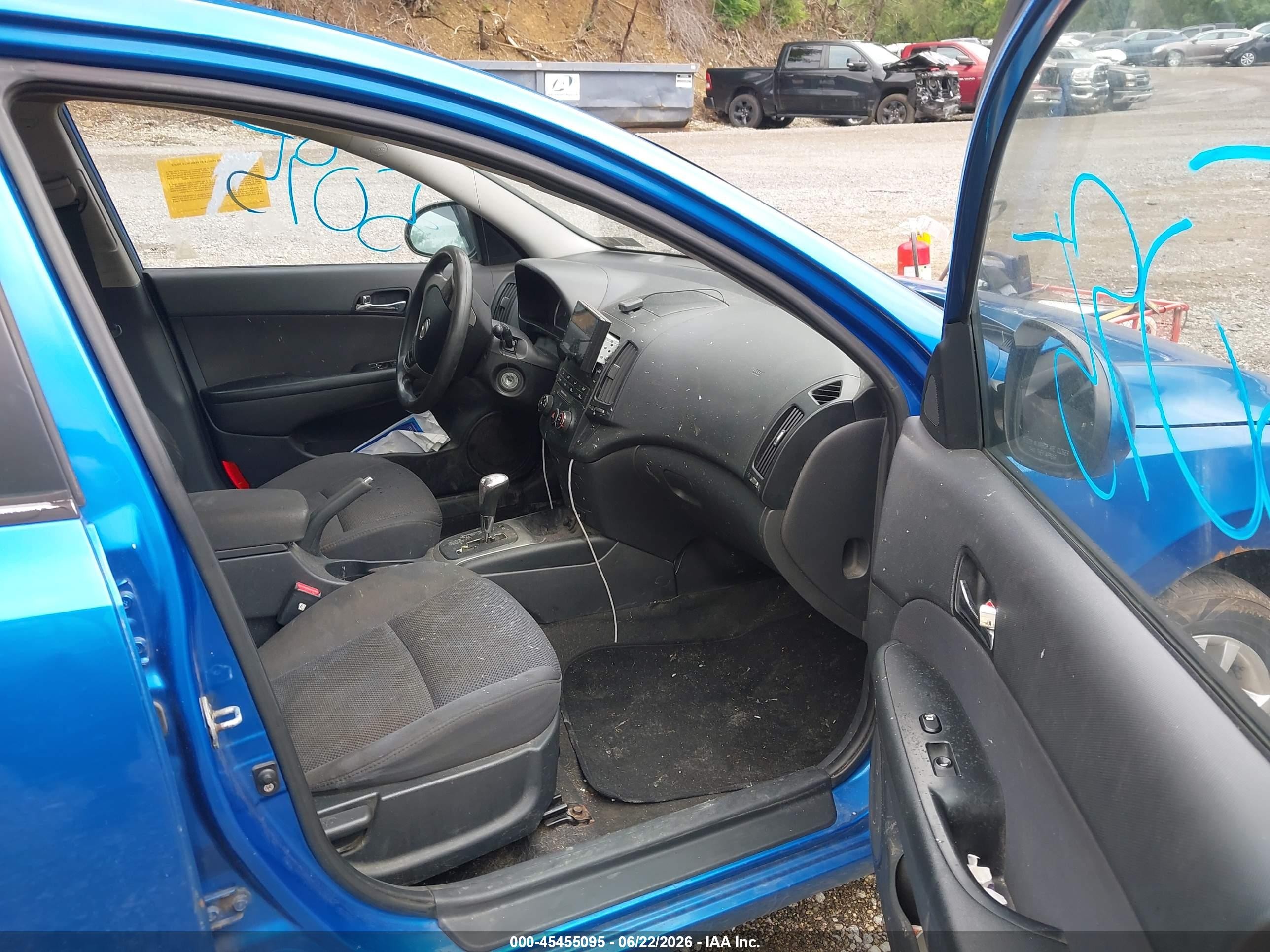 2010 Hyundai Elantra Touring Se Blue vin: KMHDC8AEXAU076509