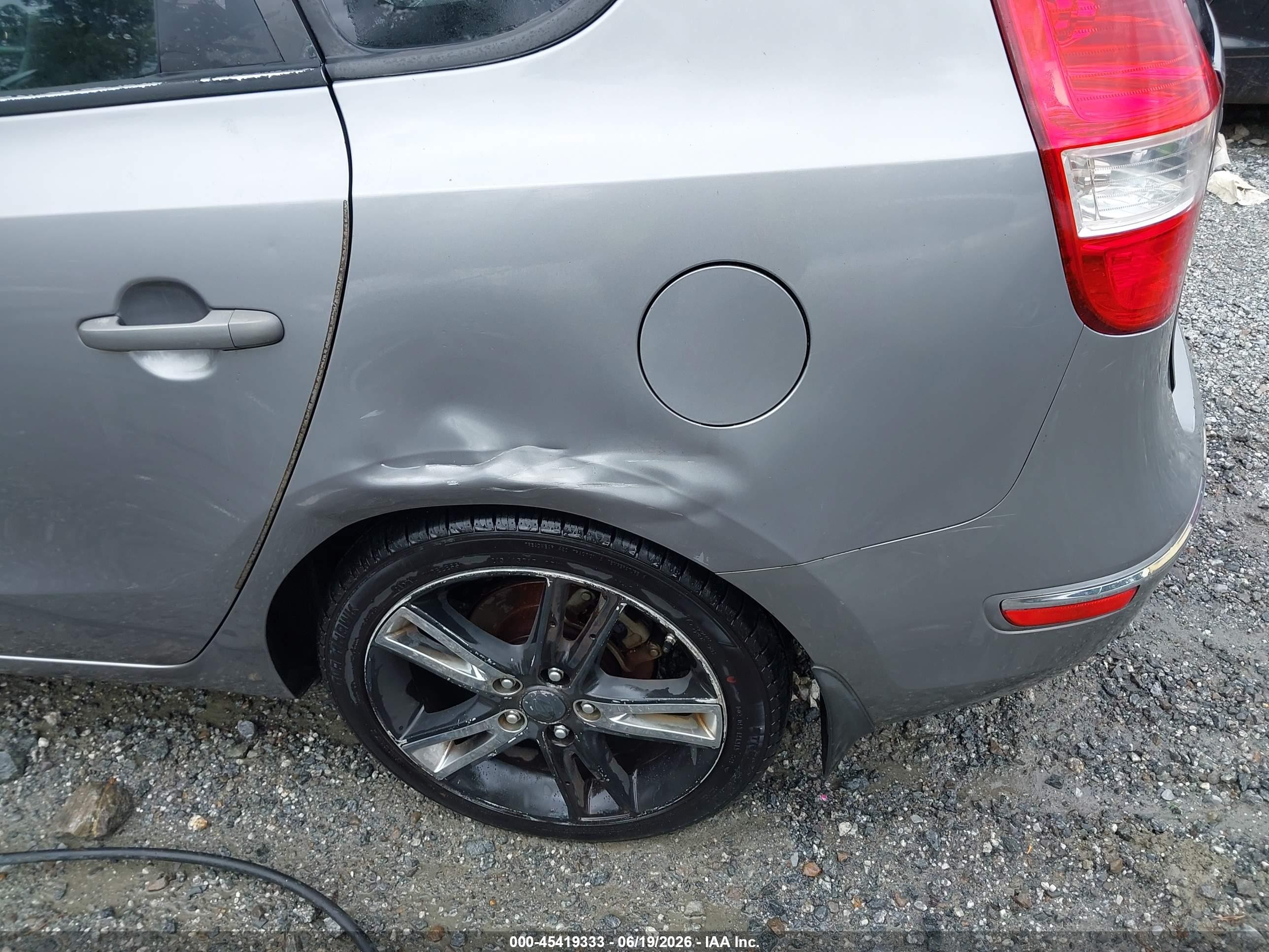 2011 Hyundai Elantra Touring Se Серый vin: KMHDC8AEXBU121403