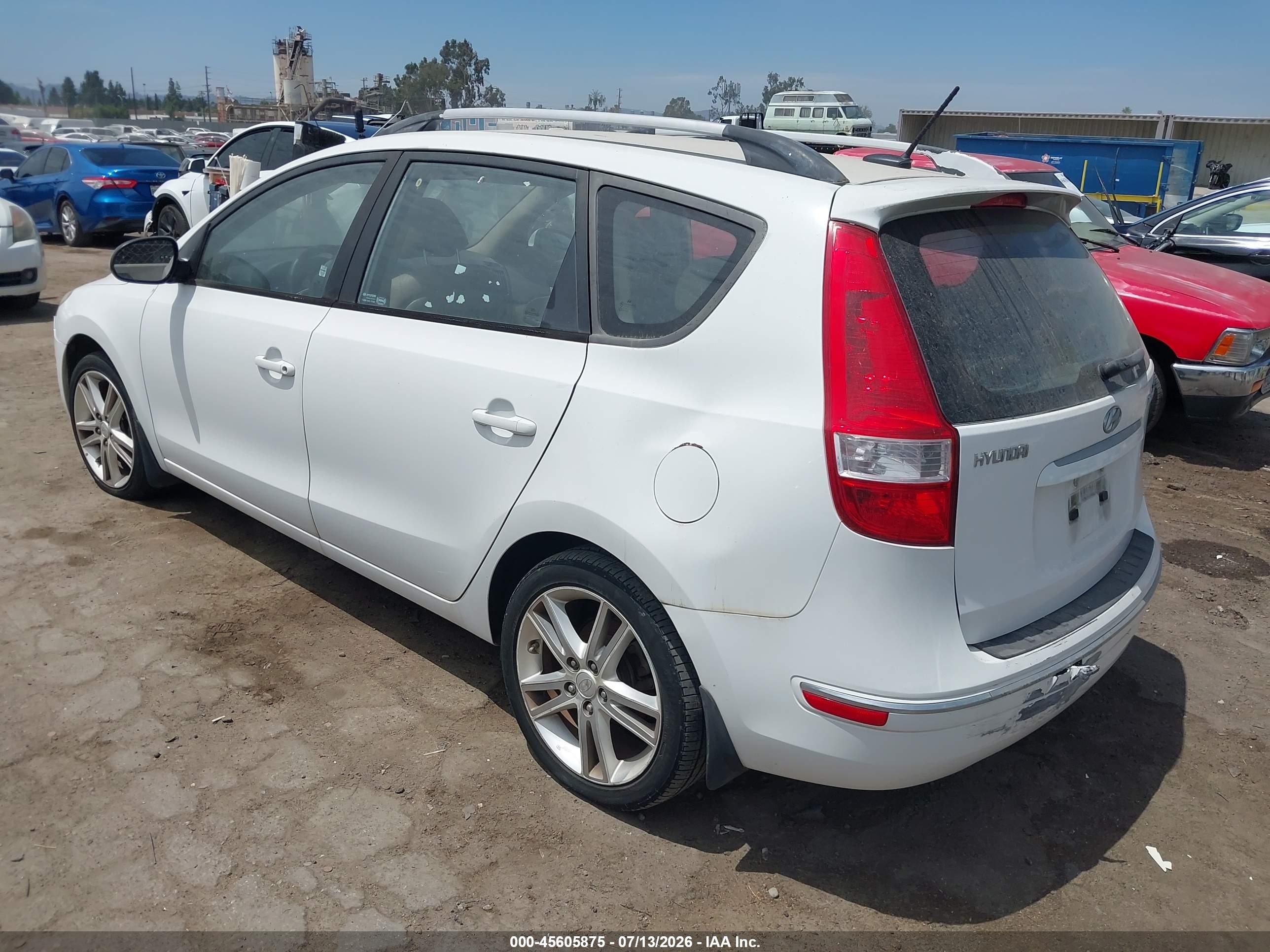 2012 Hyundai Elantra Touring Se Белый vin: KMHDC8AEXCU128174