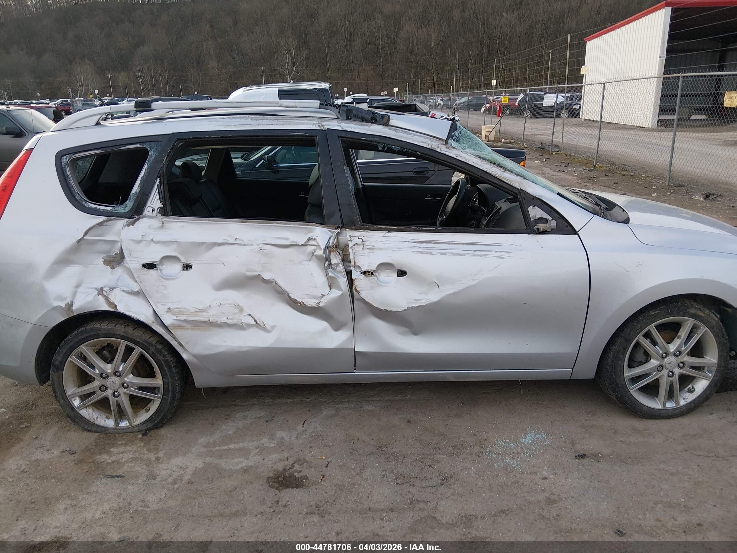 2012 Hyundai Elantra Touring Se Silver vin: KMHDC8AEXCU131415