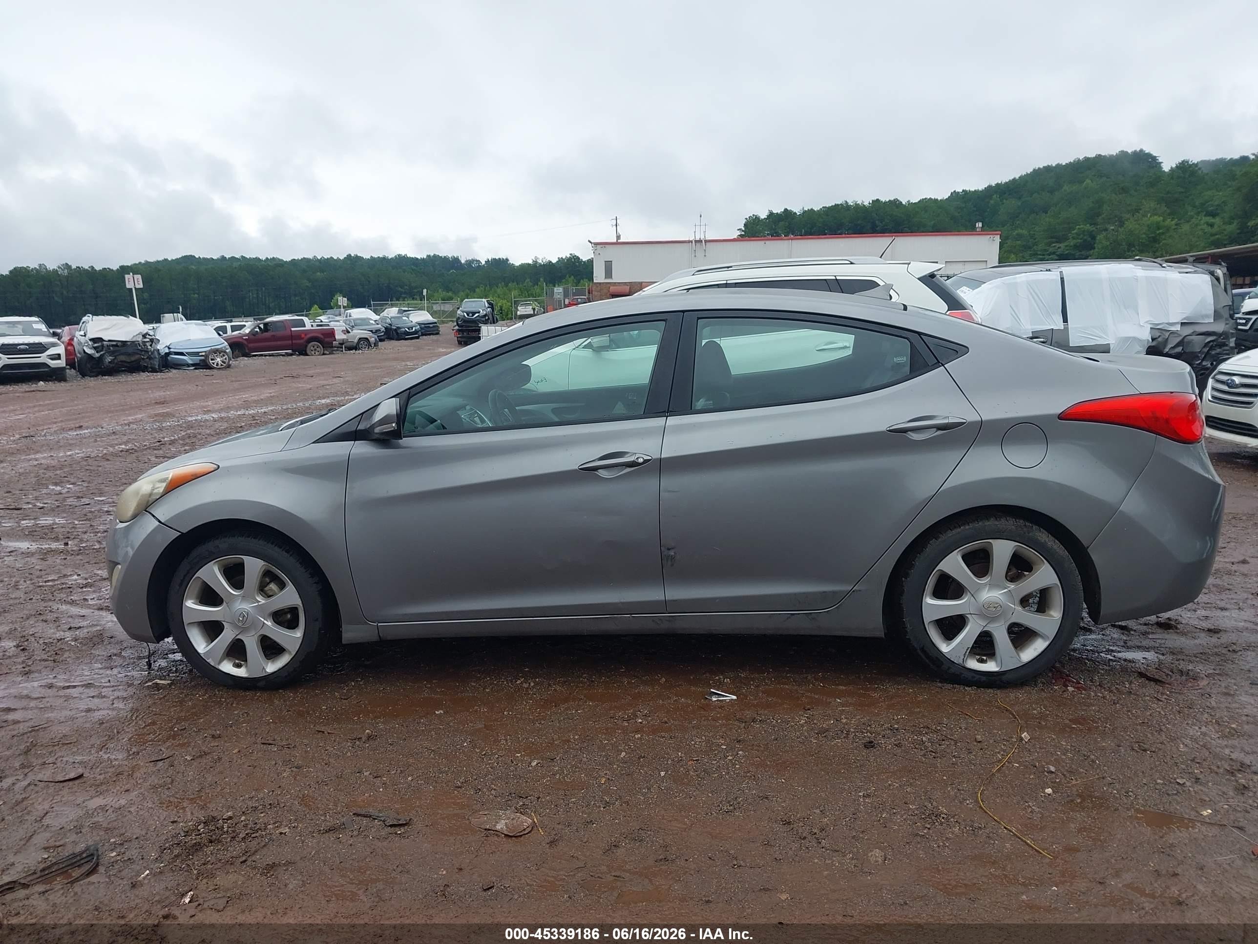 2011 Hyundai Elantra Limited (ulsan Plant) Silver vin: KMHDH4AE0BU101221