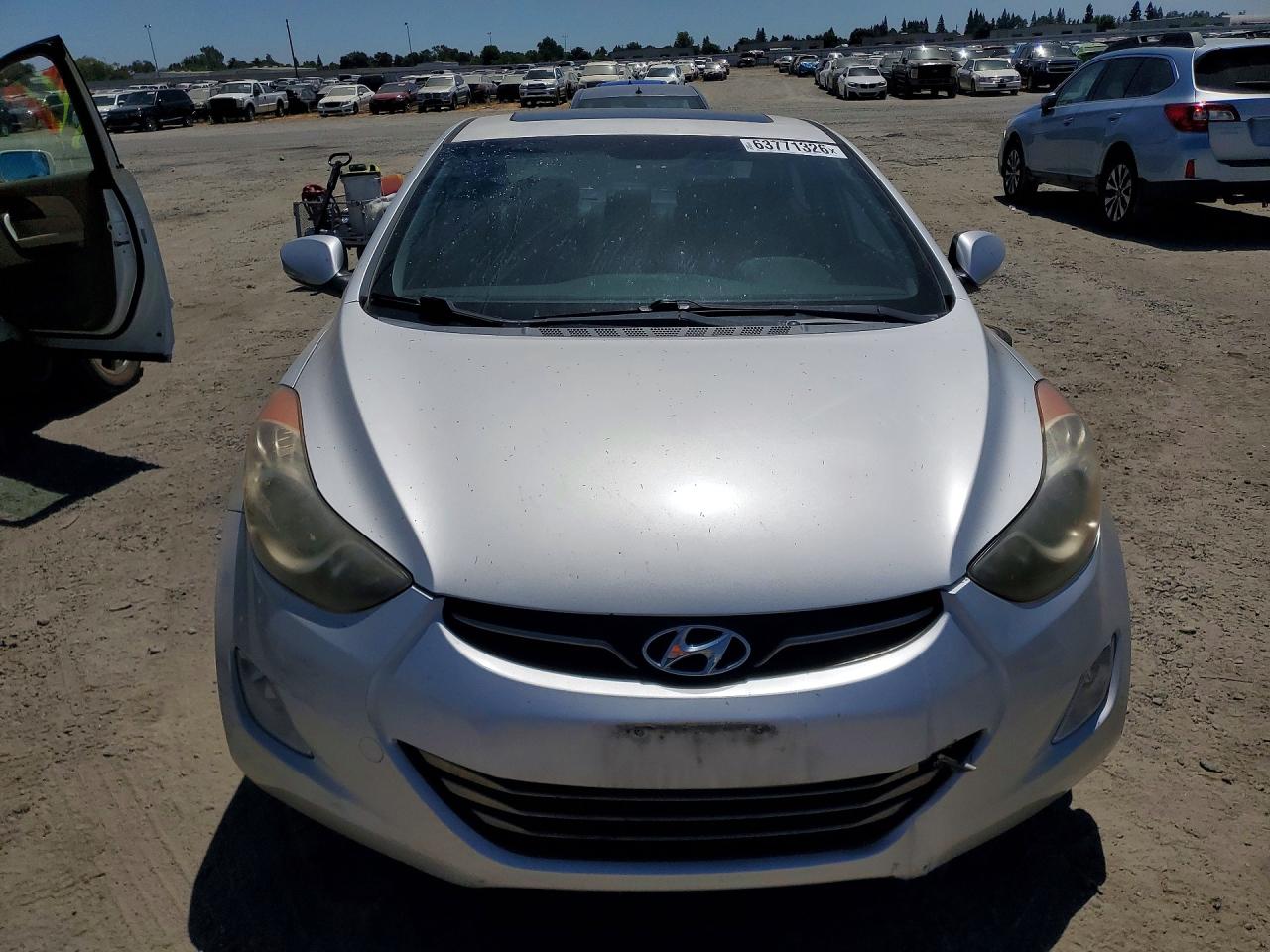 2011 Hyundai Elantra Limited Silver vin: KMHDH4AE0BU121730