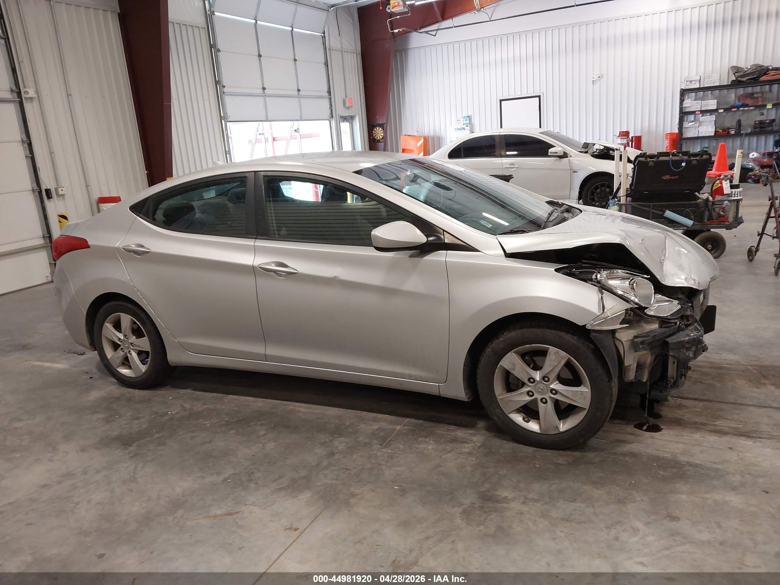 2012 Hyundai Elantra Gls (ulsan Plant) Silver vin: KMHDH4AE0CU375584