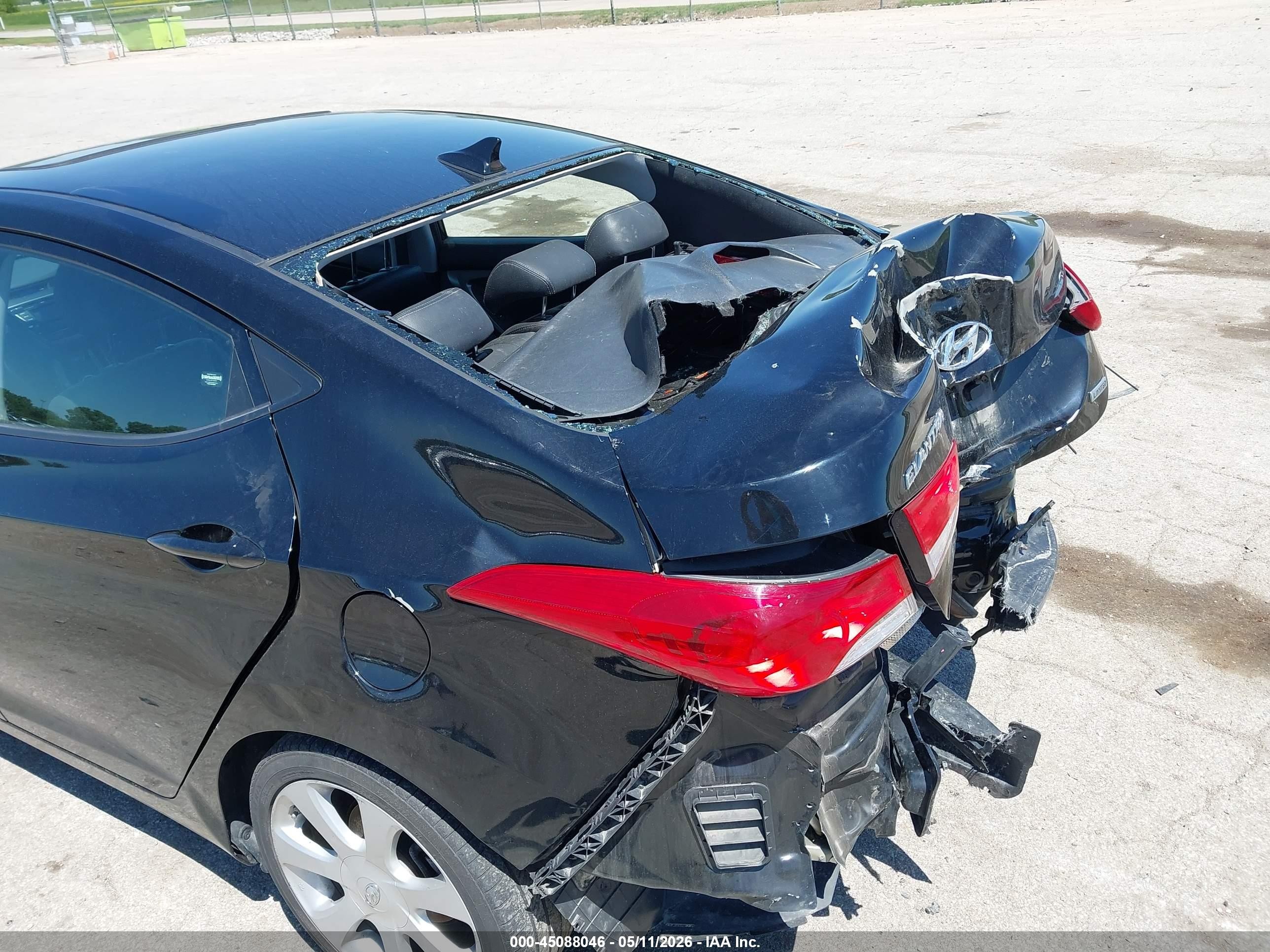 2013 Hyundai Elantra Limited Black vin: KMHDH4AE0DU009805