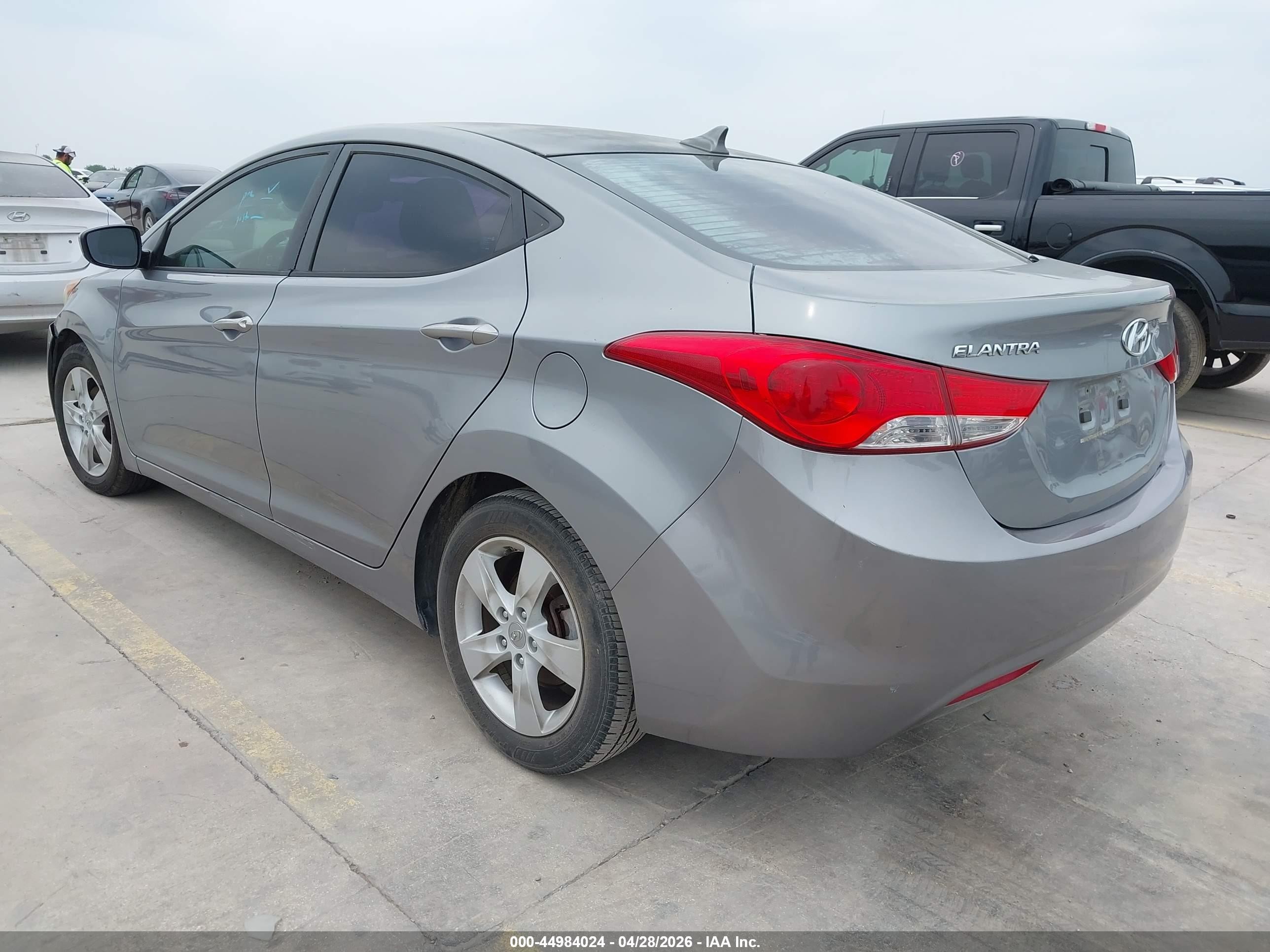 2013 Hyundai Elantra Gls/limited Серебряный vin: KMHDH4AE0DU498335