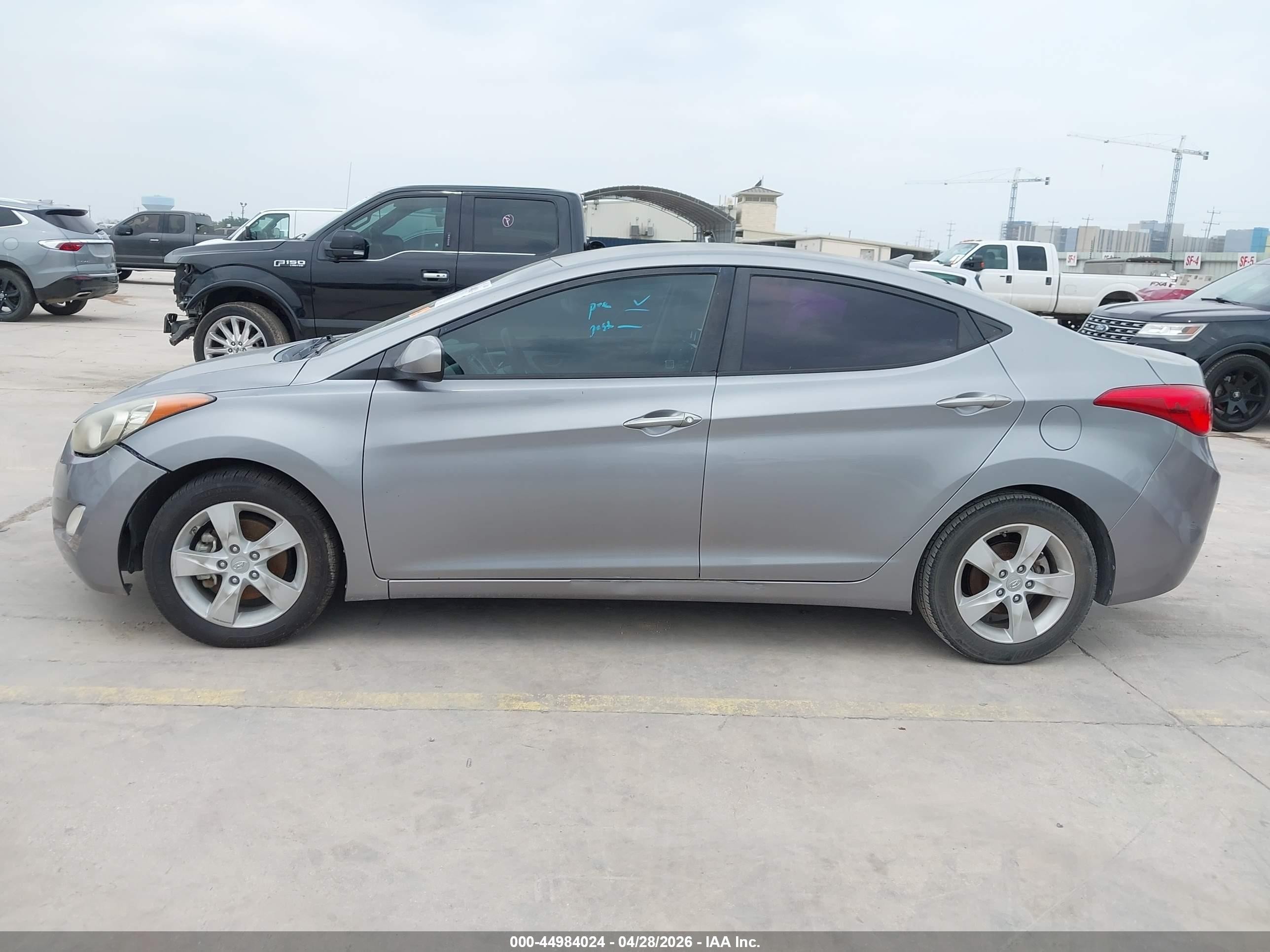 2013 Hyundai Elantra Gls/limited Серебряный vin: KMHDH4AE0DU498335