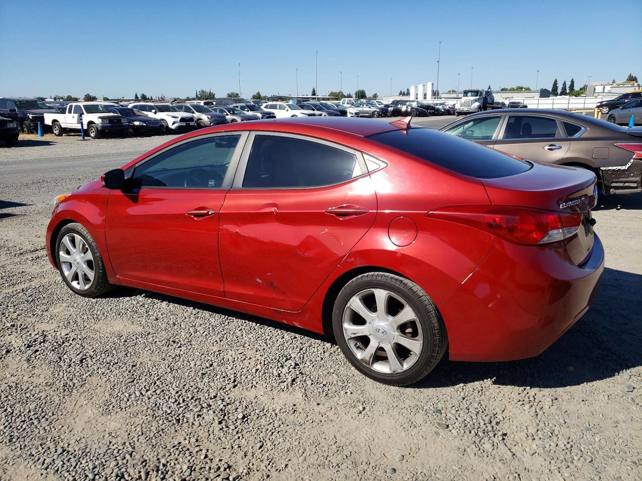 2013 Hyundai Elantra Limited Red vin: KMHDH4AE0DU523153