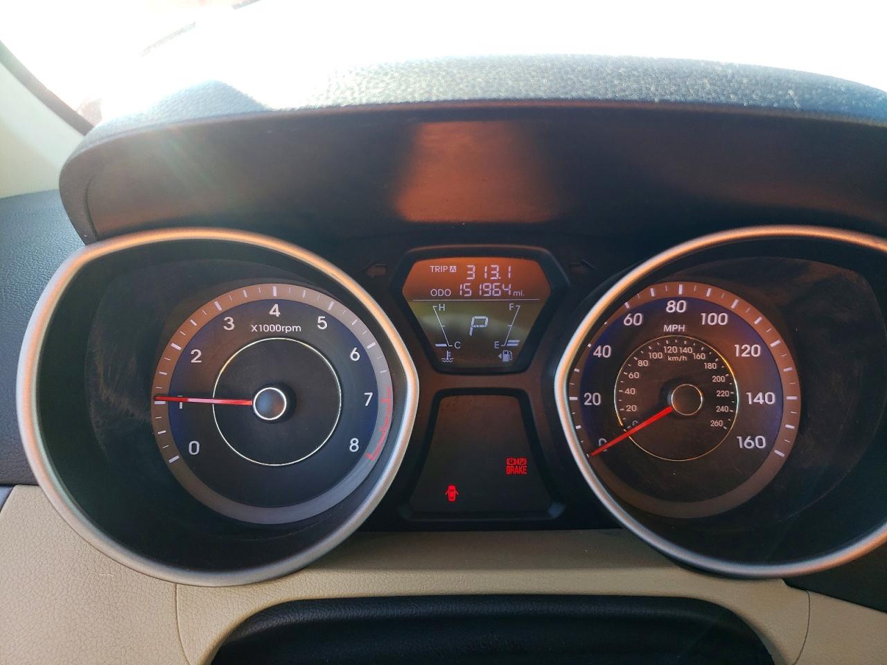 2013 Hyundai Elantra Limited Red vin: KMHDH4AE0DU523153