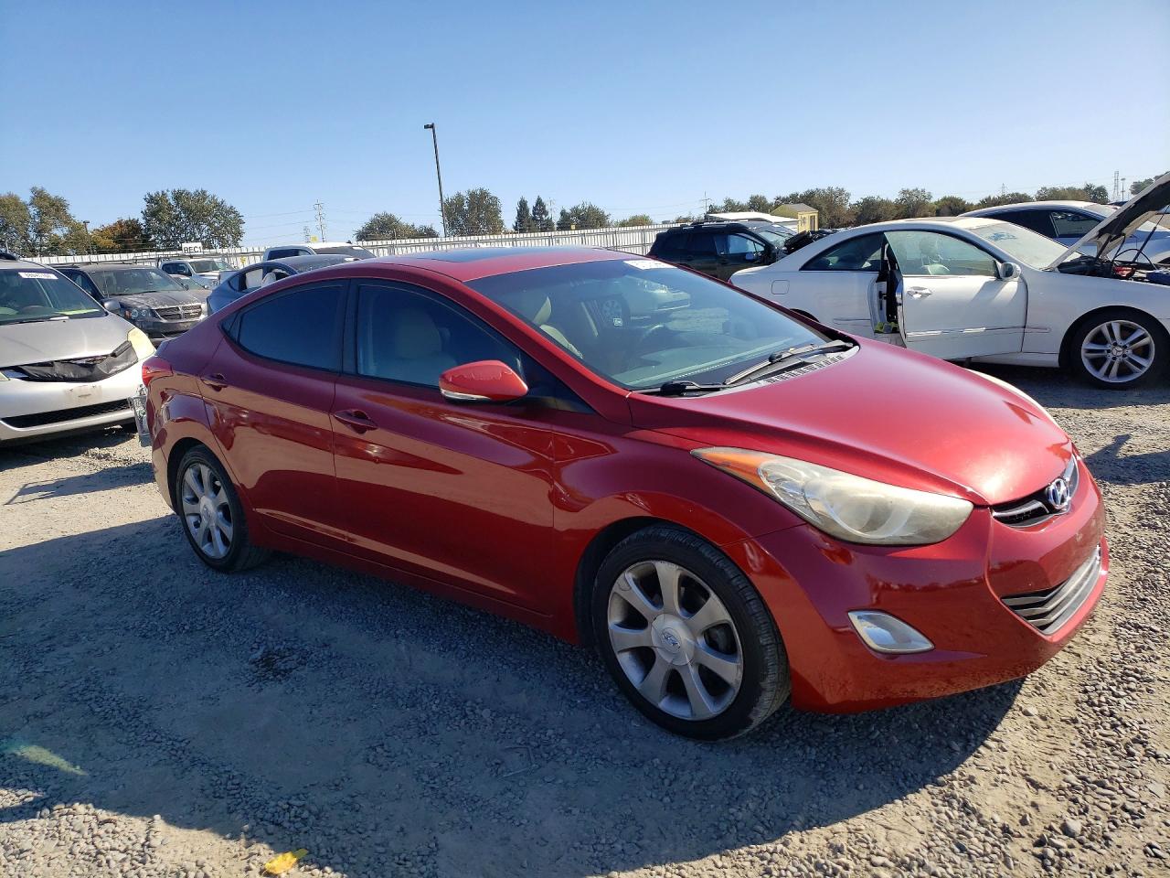 2013 Hyundai Elantra Limited Red vin: KMHDH4AE0DU523153