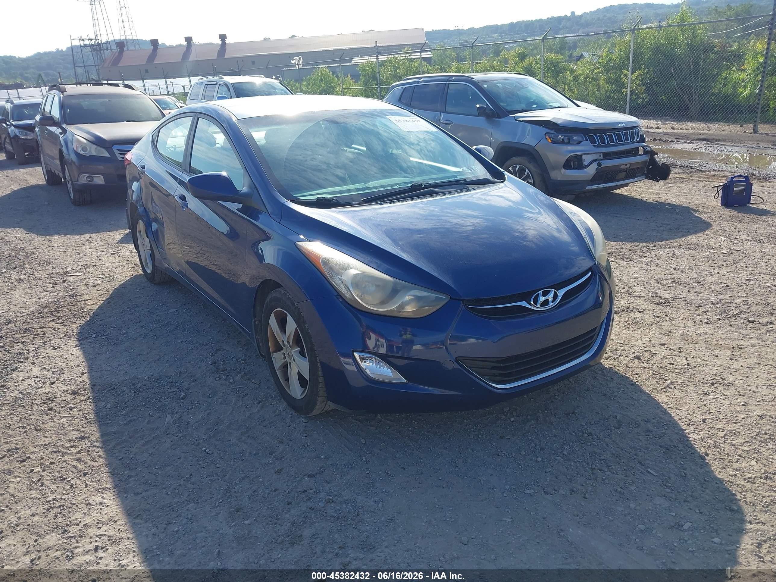 2013 Hyundai Elantra Gls Blue vin: KMHDH4AE0DU530409