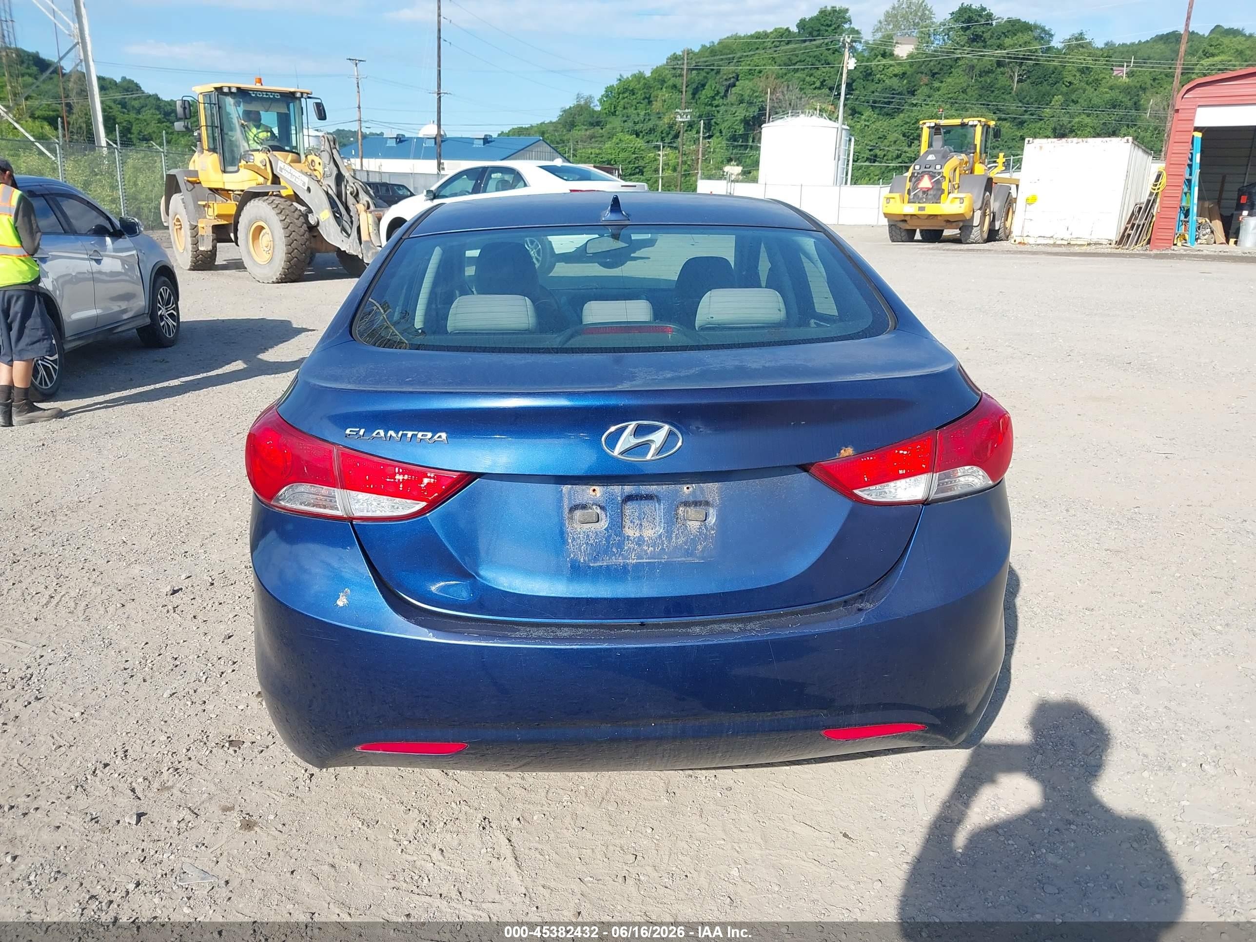 2013 Hyundai Elantra Gls Blue vin: KMHDH4AE0DU530409