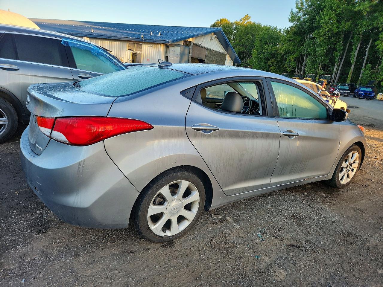2013 Hyundai Elantra Limited Silver vin: KMHDH4AE0DU531060