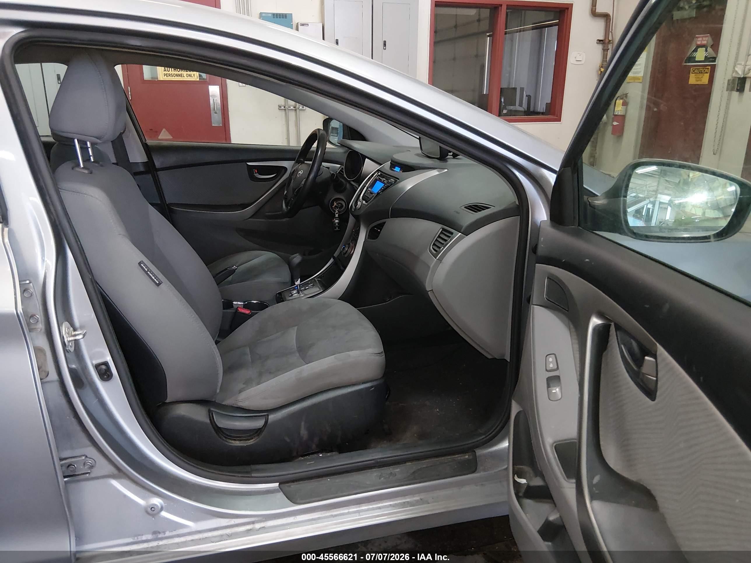 2013 Hyundai Elantra Gls Silver vin: KMHDH4AE0DU588276