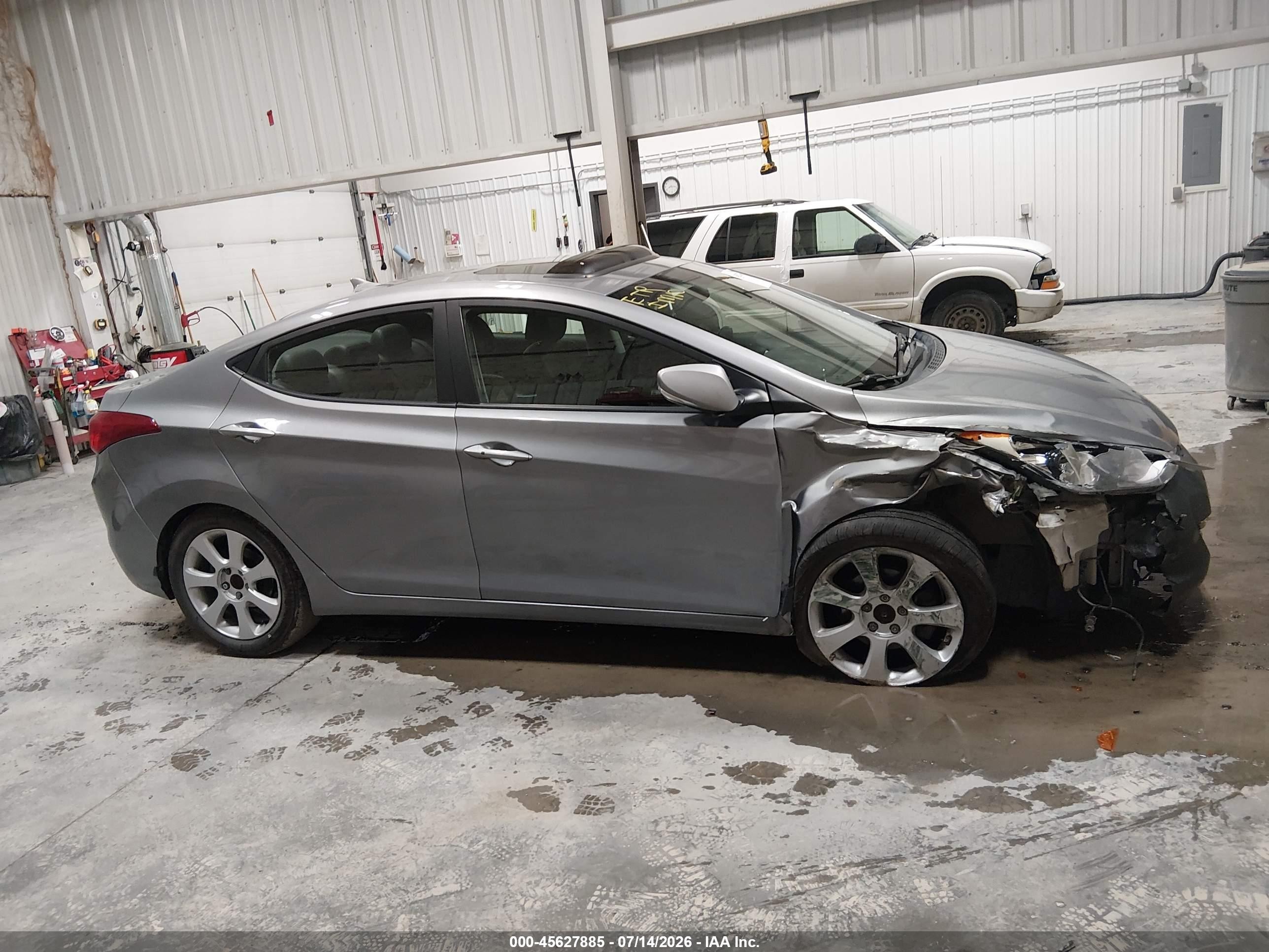 2013 Hyundai Elantra Limited Серый vin: KMHDH4AE0DU627514
